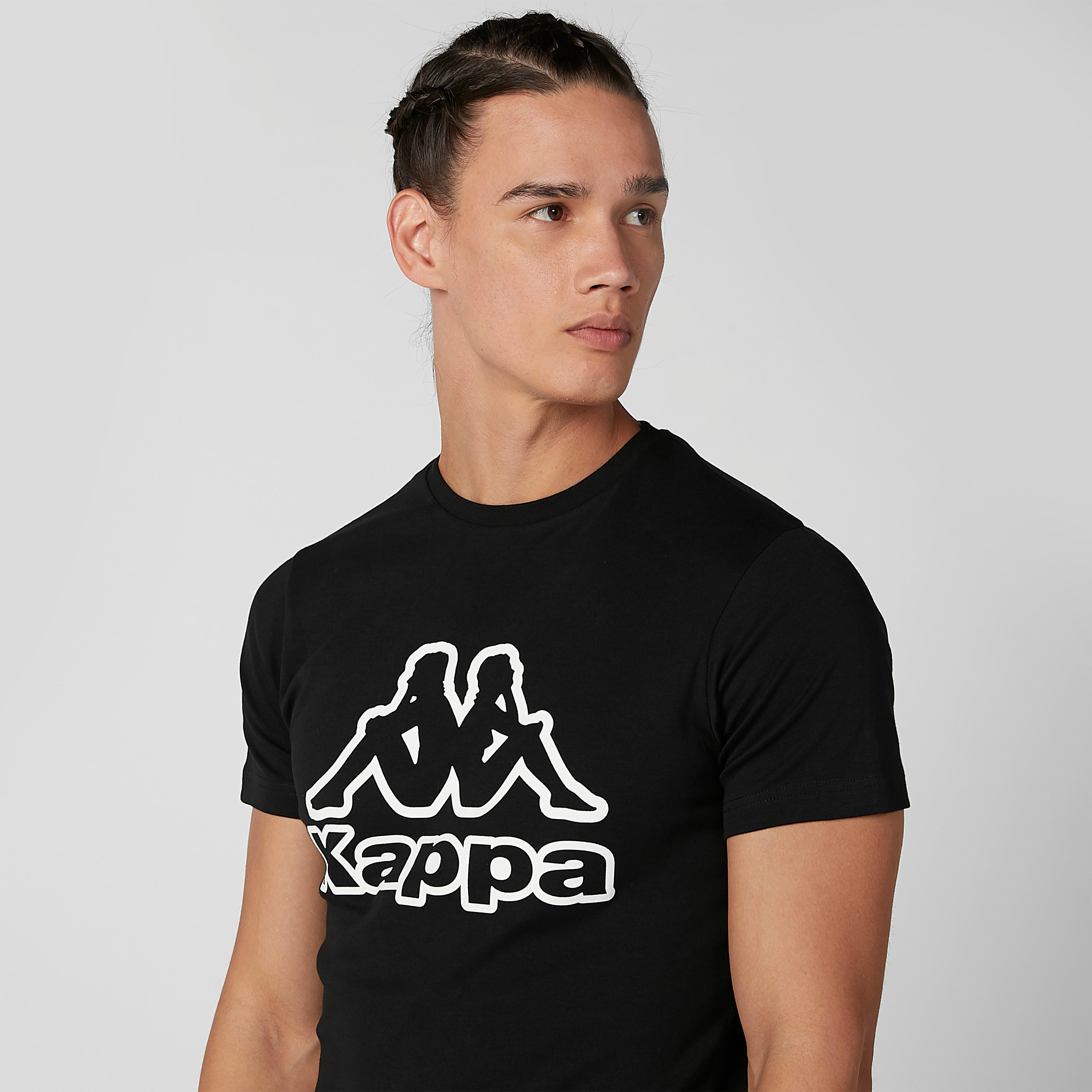 تيشيرت بياقة ضيّقة وأكمام قصيرة وطبعات من كابا-men-clothing-sportswearandactivewear-tshirtsandpolos-image-3
