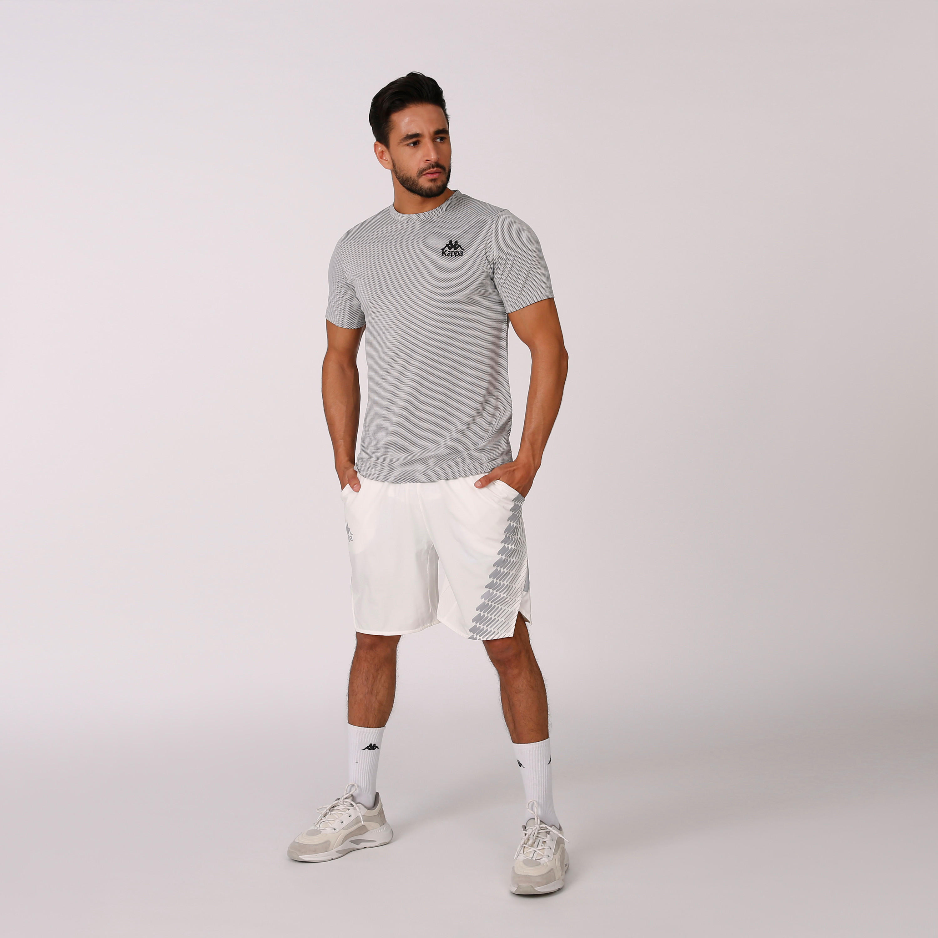 تيشيرت مثقّب بأكمام قصيرة من كابا-men-clothing-sportswearandactivewear-tshirtsandpolos-image-2