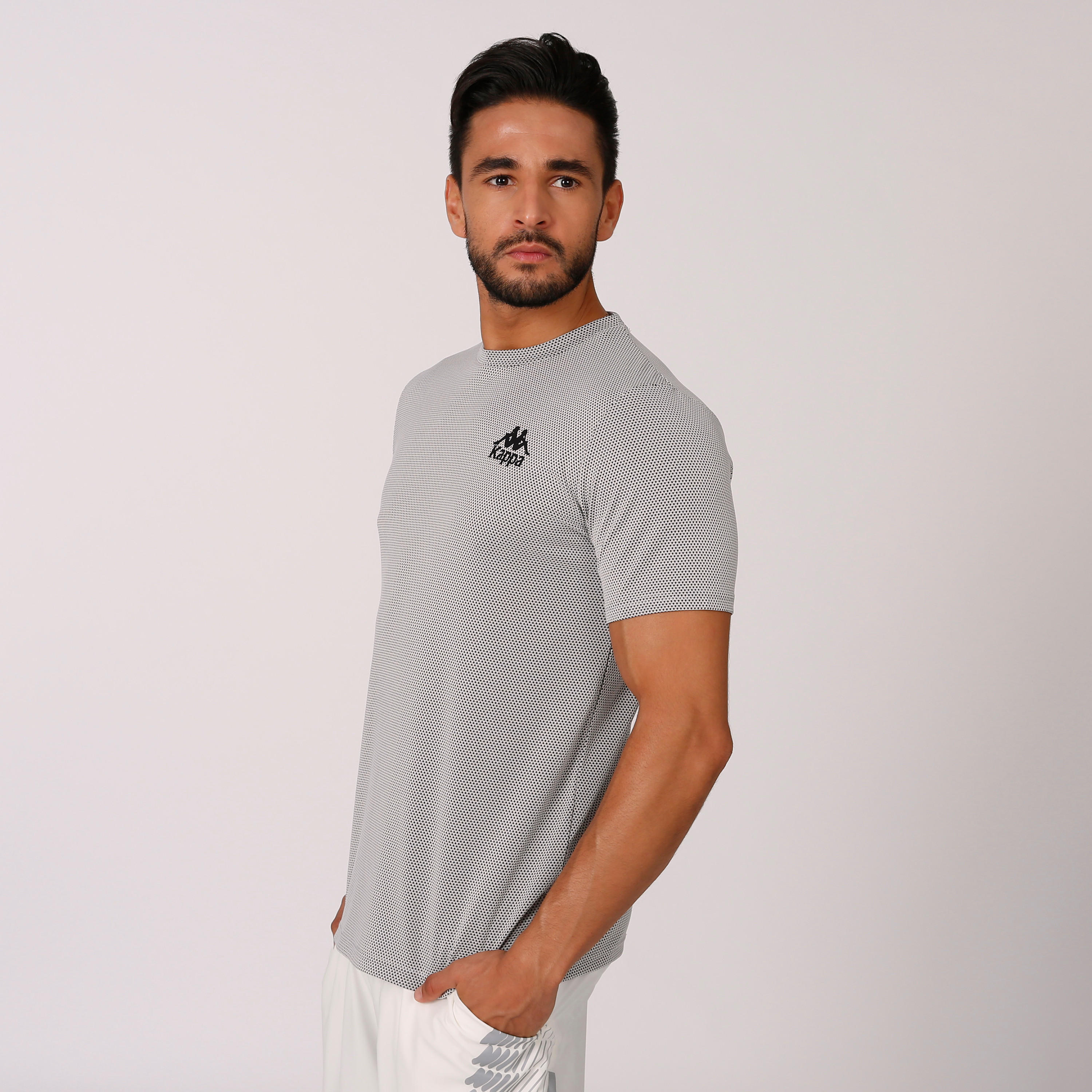 تيشيرت مثقّب بأكمام قصيرة من كابا-men-clothing-sportswearandactivewear-tshirtsandpolos-image-3