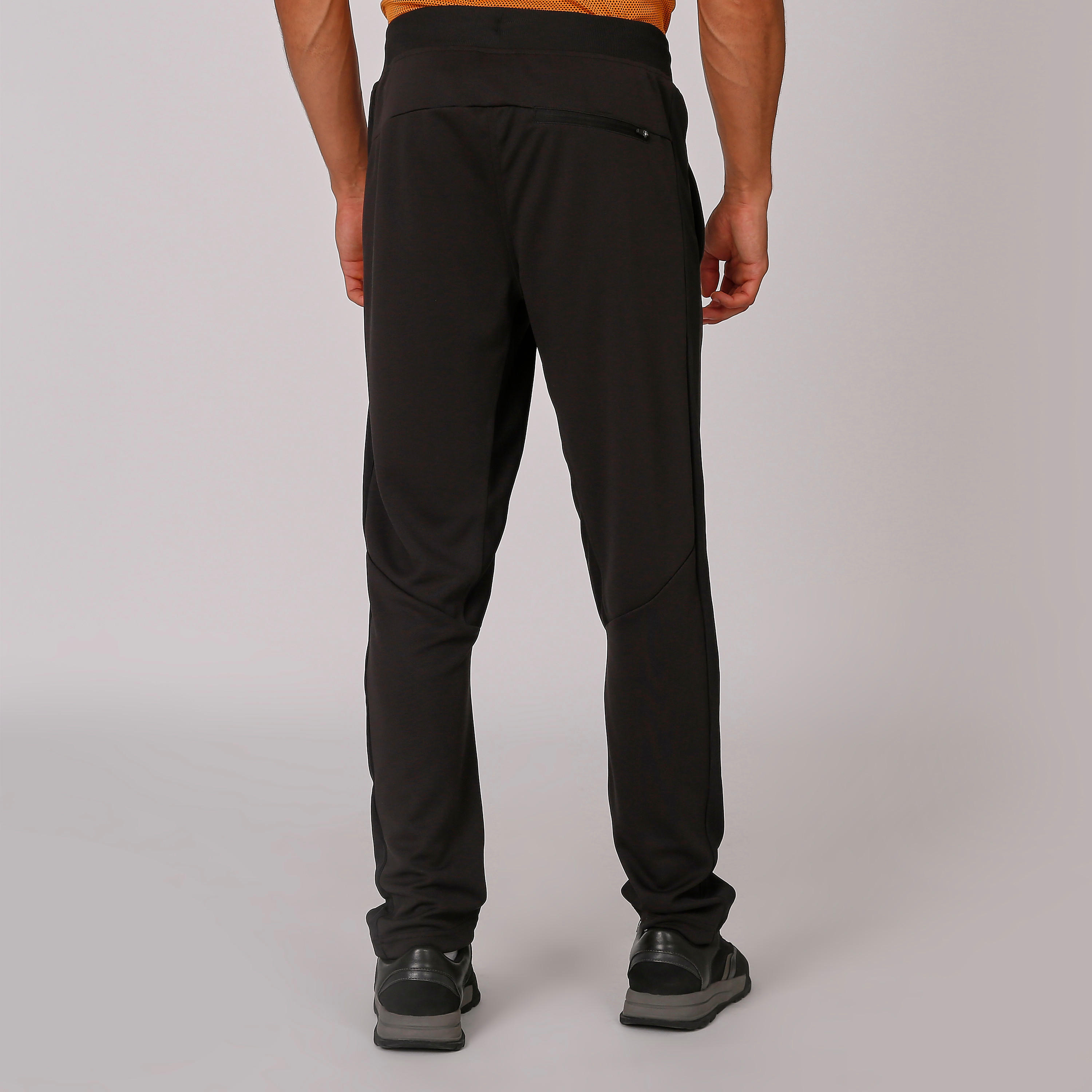بنطلون رياضي مستدام سادة بخصر مطّاطي من كابا-men-clothing-sportswearandactivewear-bottoms-image-5