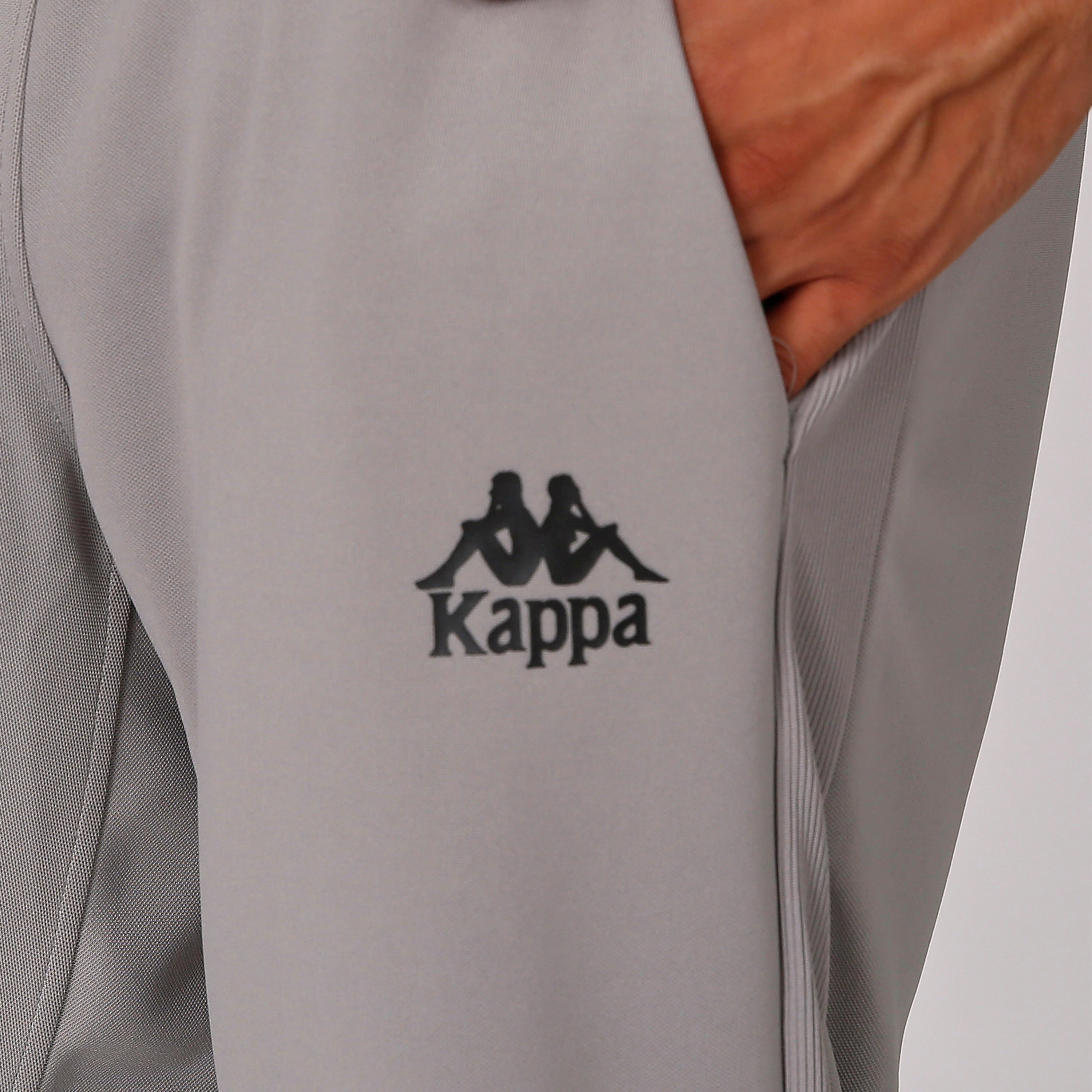 بنطلون رياضي مستدام سادة بخصر مطّاطي من كابا-men-clothing-sportswearandactivewear-bottoms-image-3