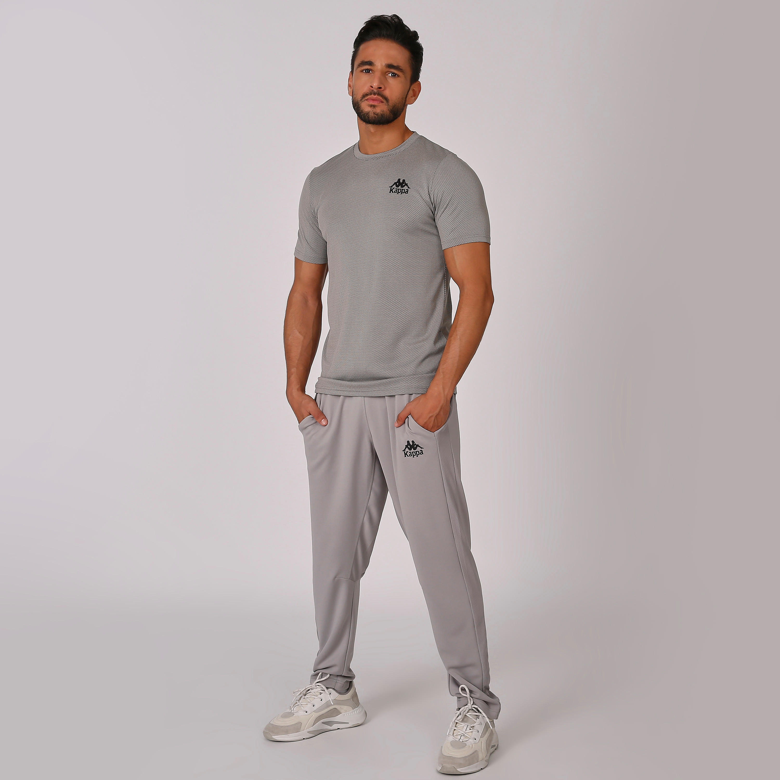 بنطلون رياضي مستدام سادة بخصر مطّاطي من كابا-men-clothing-sportswearandactivewear-bottoms-image-4