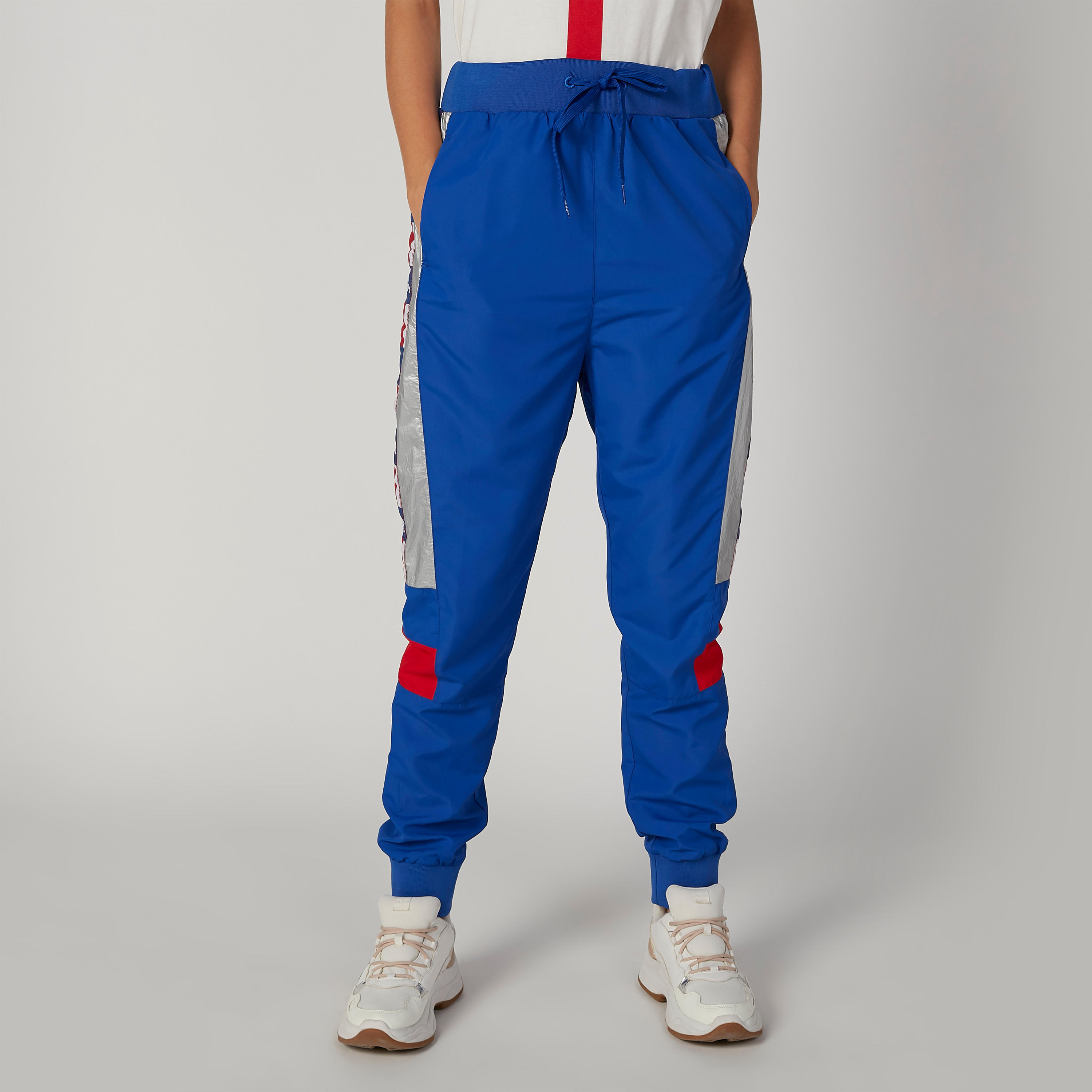 بنطلون رياضي بخصر مطّاطي وجيوب وطبعات من كابا-men-clothing-sportswearandactivewear-bottoms-image-1