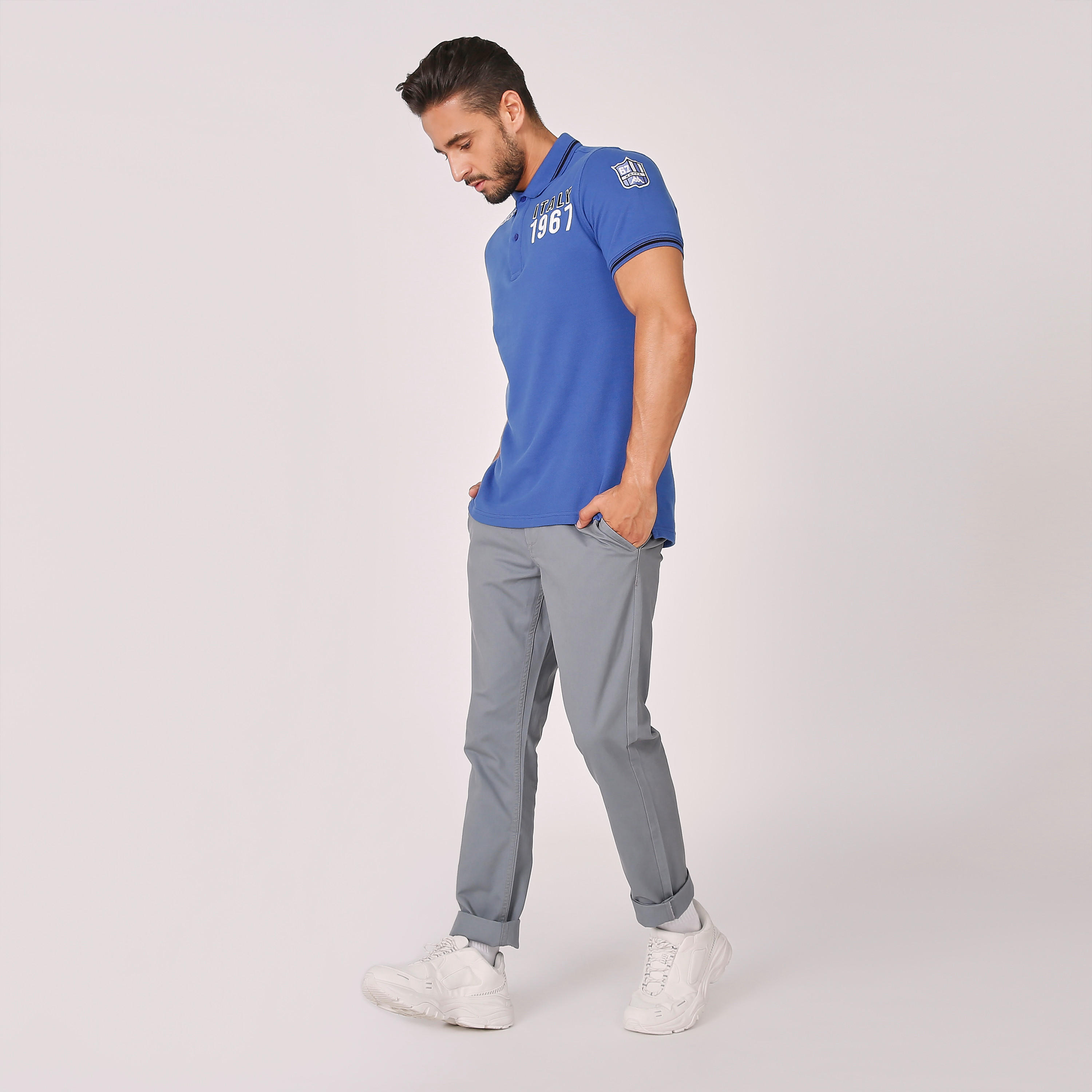 تيشيرت بولو بأكمام قصيرة وطبعات من كابا-men-clothing-sportswearandactivewear-tshirtsandpolos-image-2