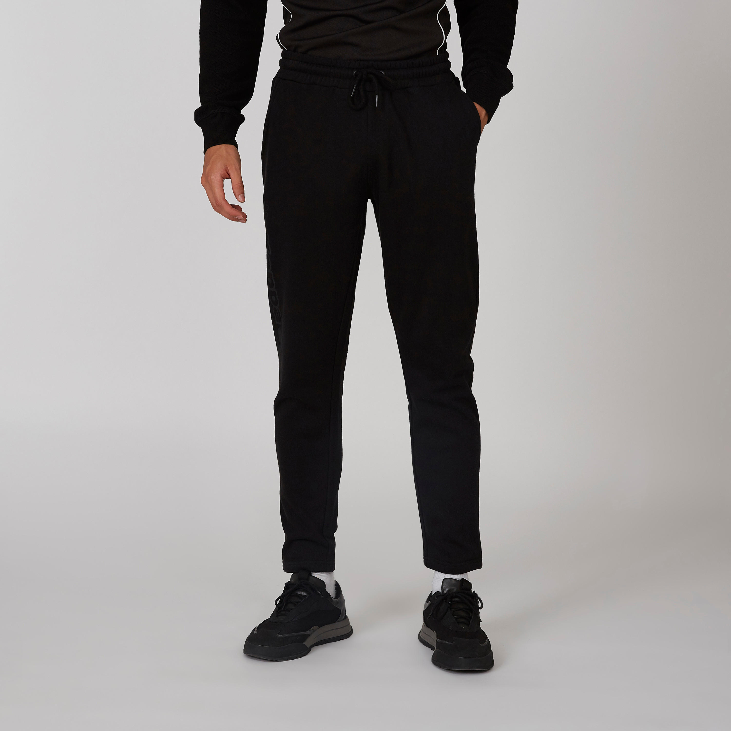 بنطلون رياضي سادة بخصر مطاطي من كابا-men-clothing-sportswearandactivewear-bottoms-image-1