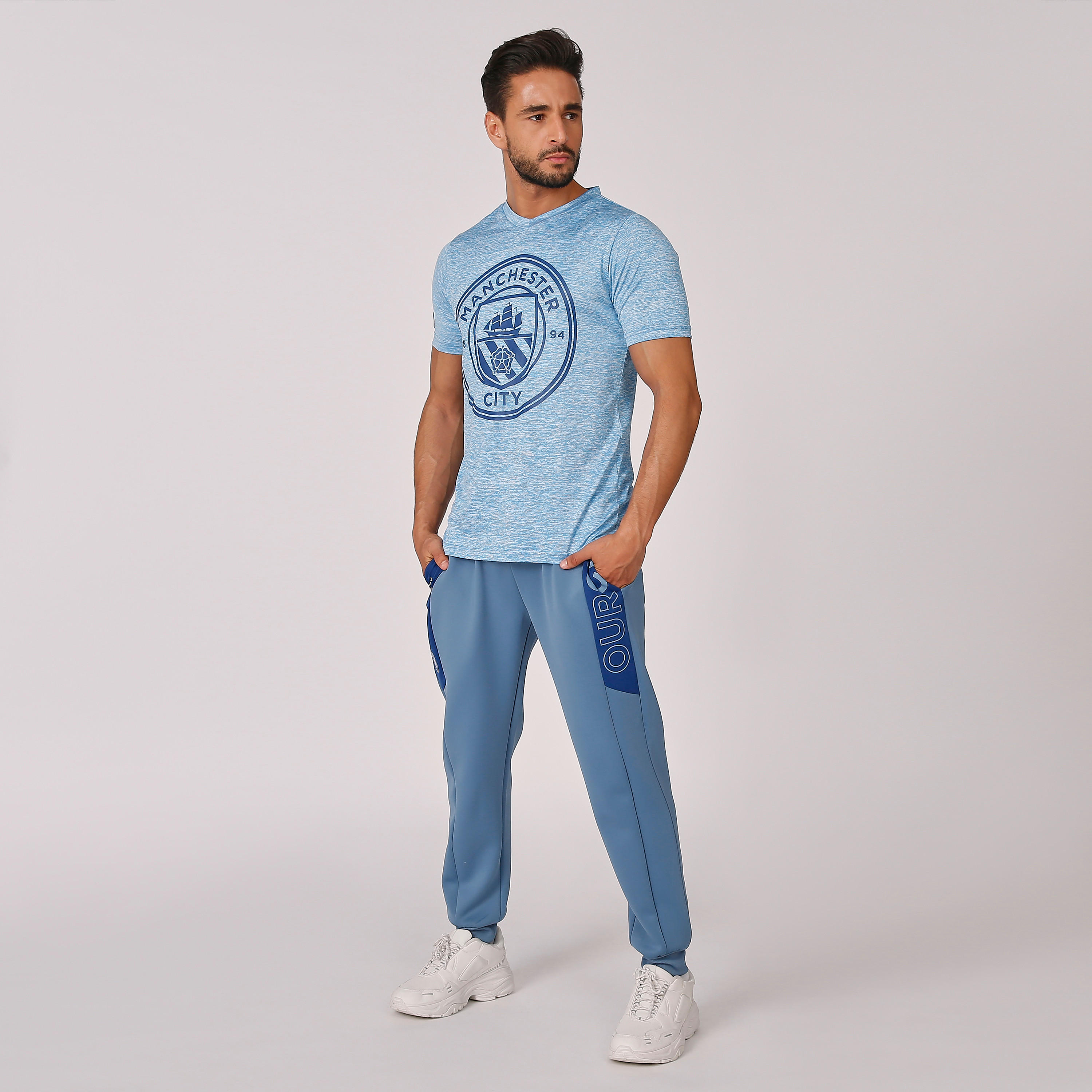 بنطلون رياضي برباط وجيوب وطبعات-men-clothing-sportswearandactivewear-bottoms-image-4