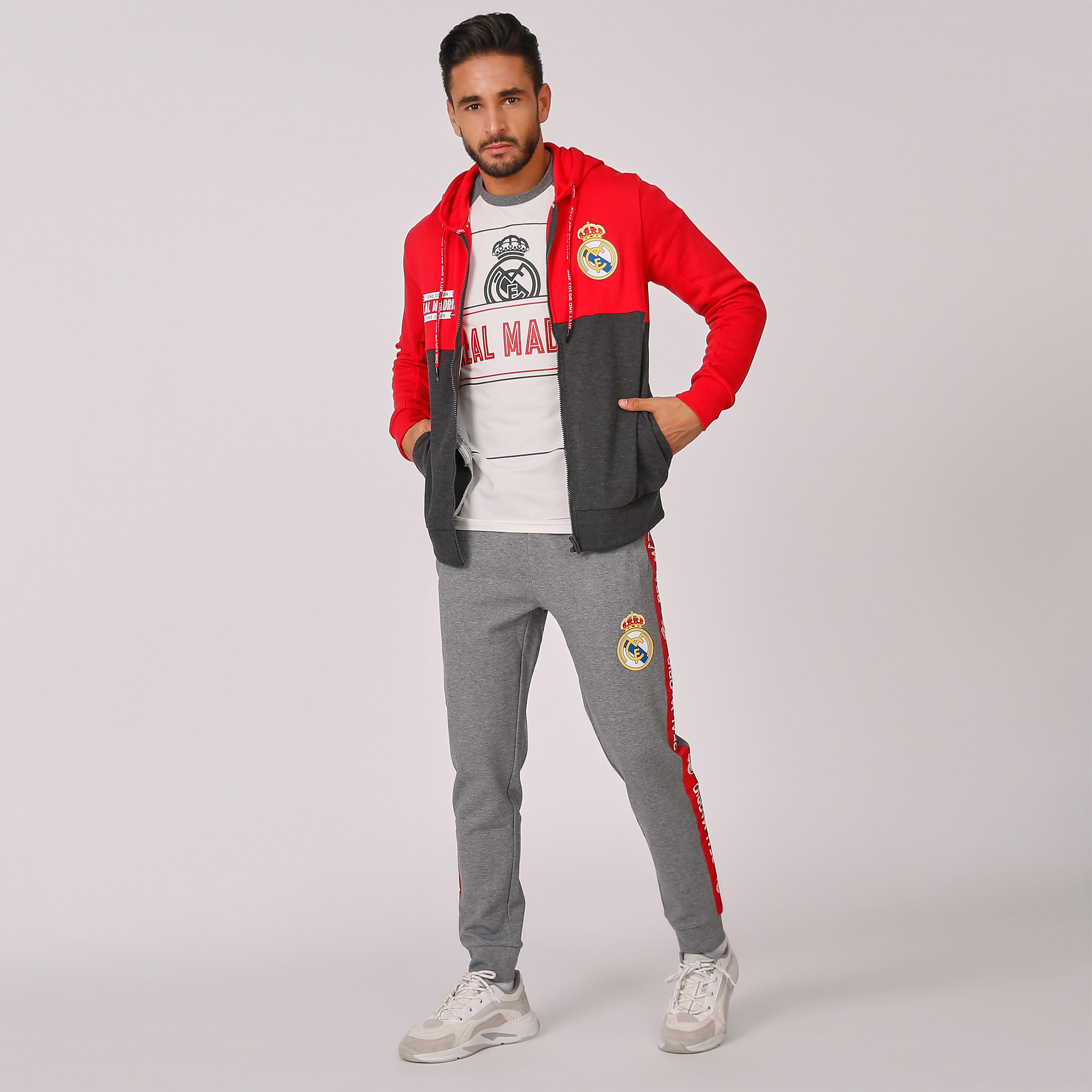 تيشيرت مستدام بأكمام مغايرة وطبعات ريال مدريد-men-clothing-sportswearandactivewear-tshirtsandpolos-image-2