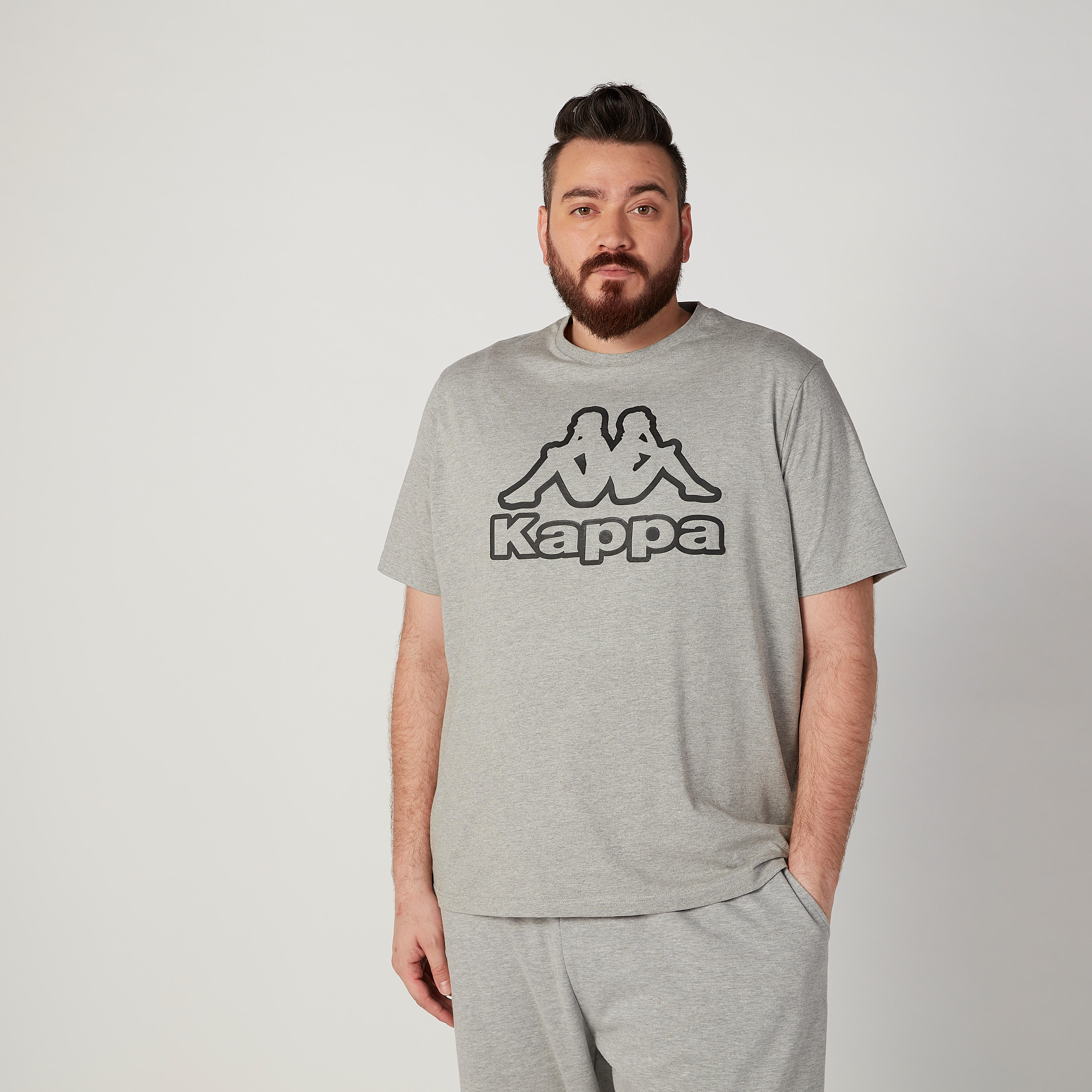 تيشيرت بياقة مستديرة وأكمام قصيرة وطبعات من كابا-men-clothing-sportswearandactivewear-tshirtsandpolos-image-1