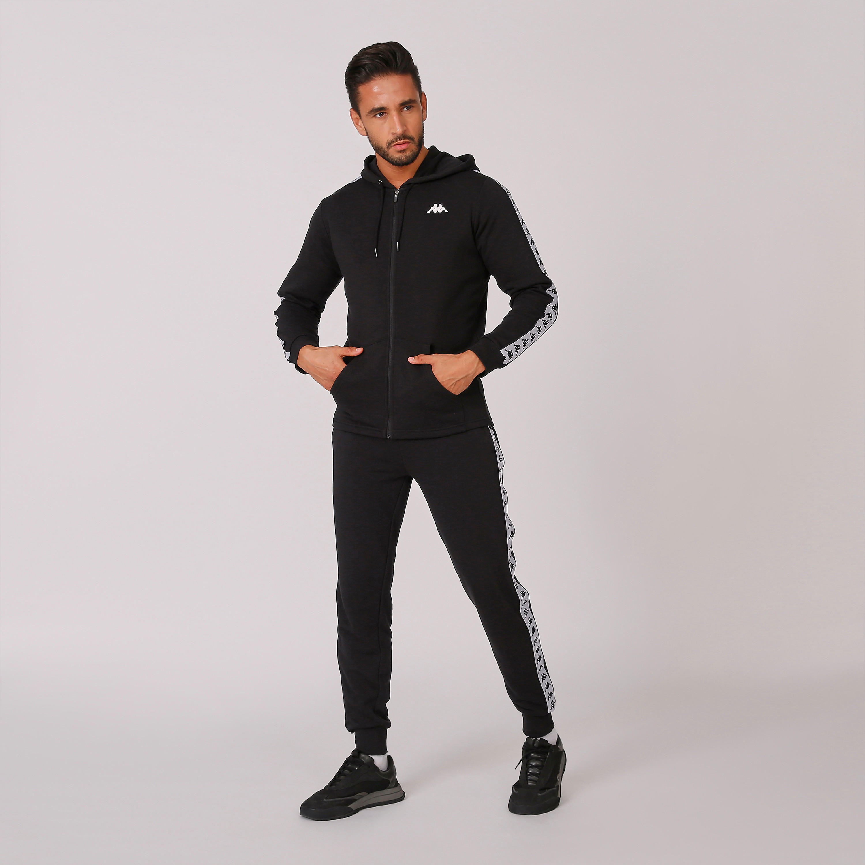 بدلة رياضية بطبعات من كابا-men-clothing-sportswearandactivewear-tracksuits-image-5