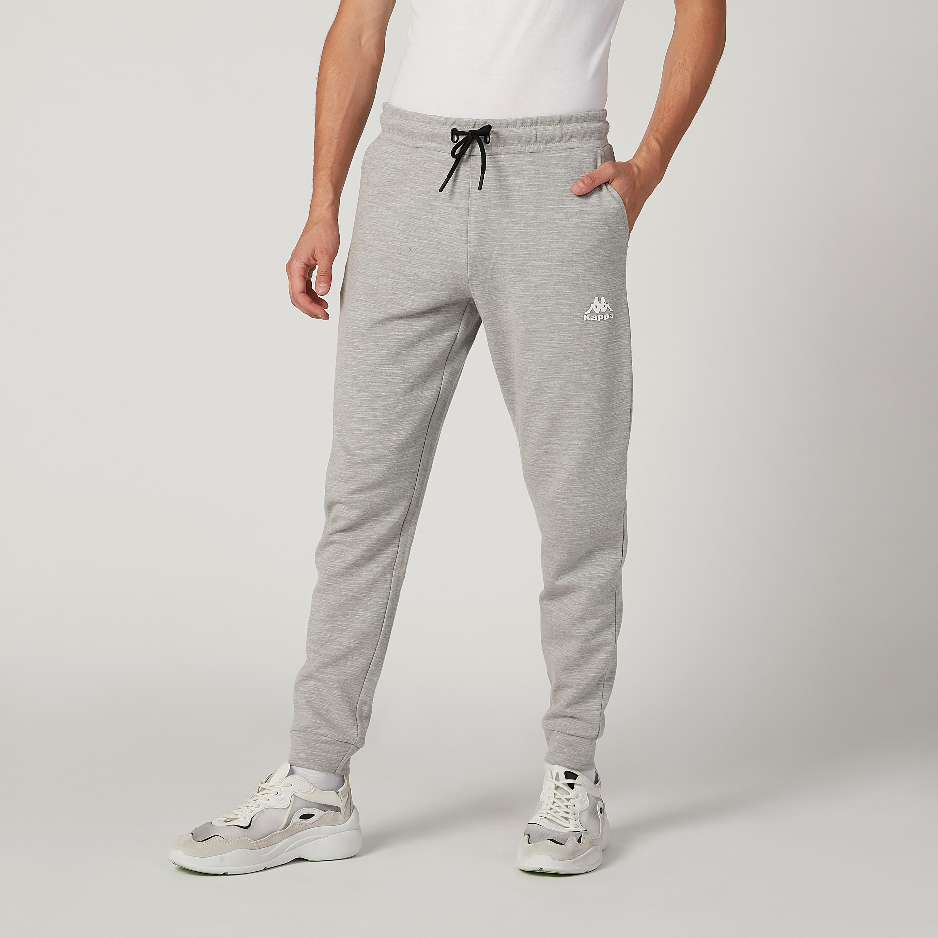 بنطلون رياضي سادة بخصر مطّاطي وجيوب من كابا-men-clothing-bottoms-joggers-image-1