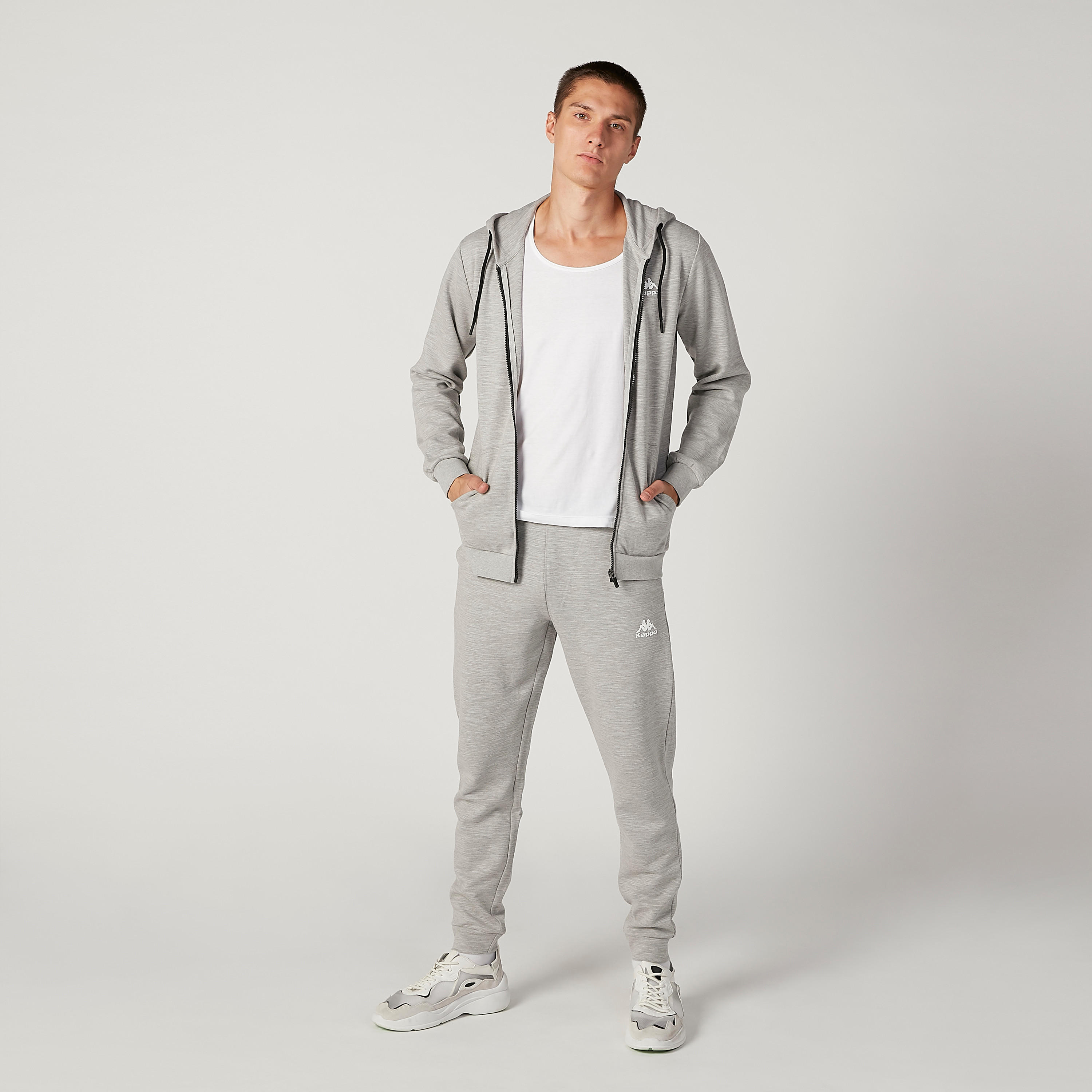 بنطلون رياضي سادة بخصر مطّاطي وجيوب من كابا-men-clothing-bottoms-joggers-image-2