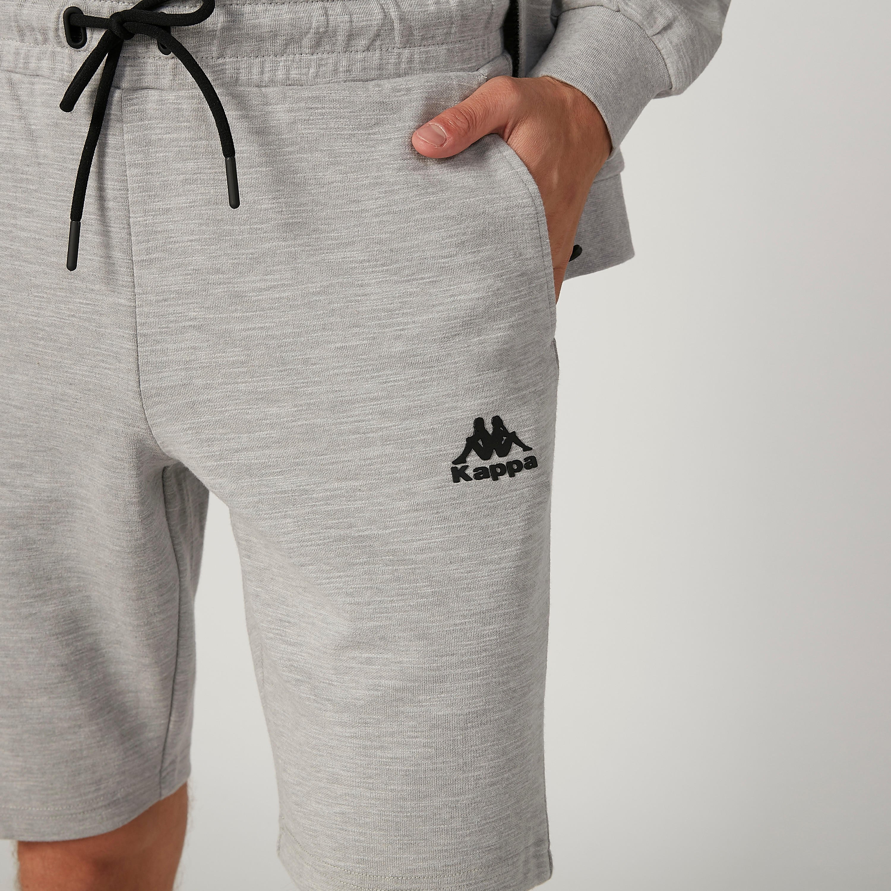 شورت سادة بخصر مطاطي وجيوب من كابا-men-clothing-sportswearandactivewear-bottoms-image-3