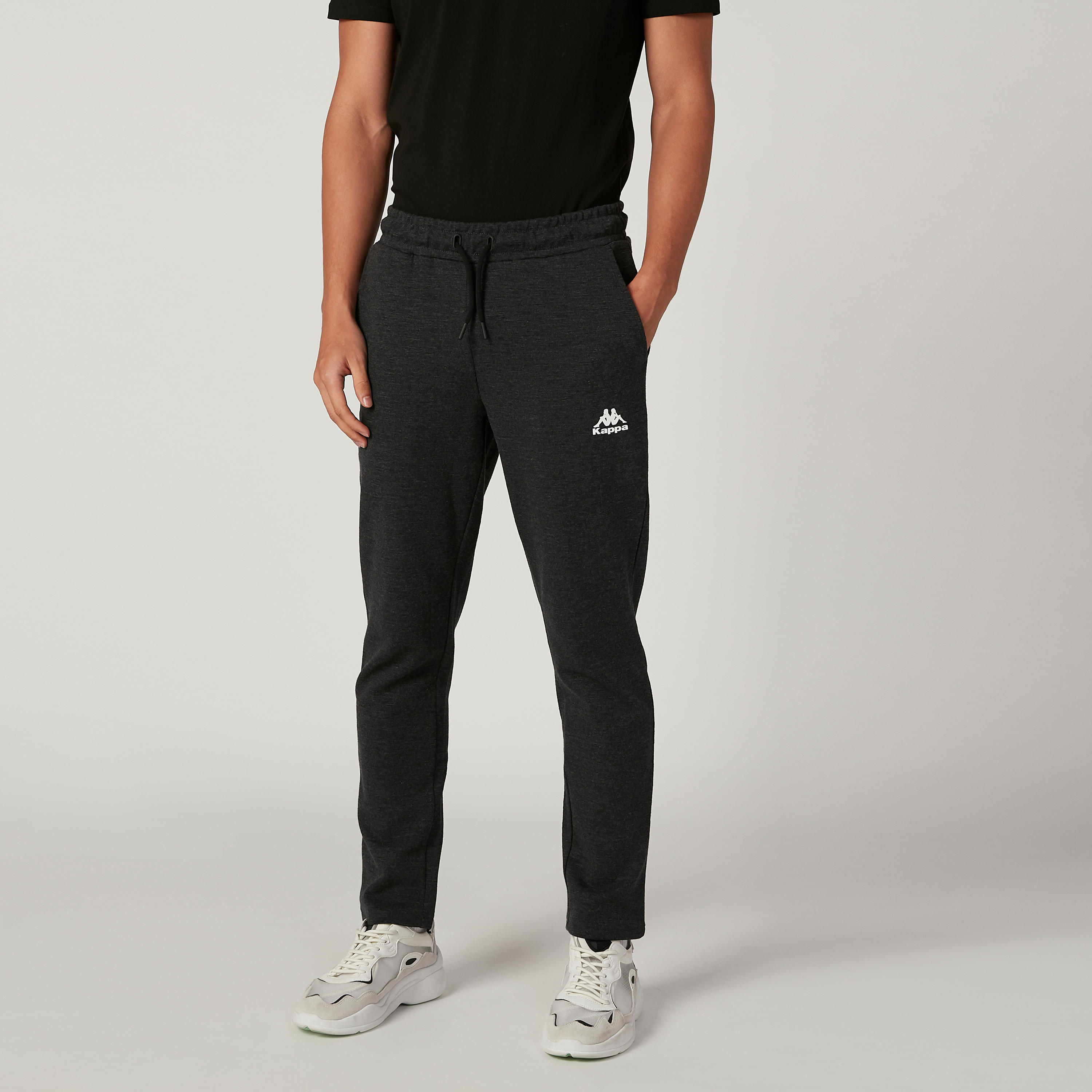 بنطلون سادة بخصر مطّاطي وجيوب من كابا-men-clothing-bottoms-trousersandchinos-trousers-image-1