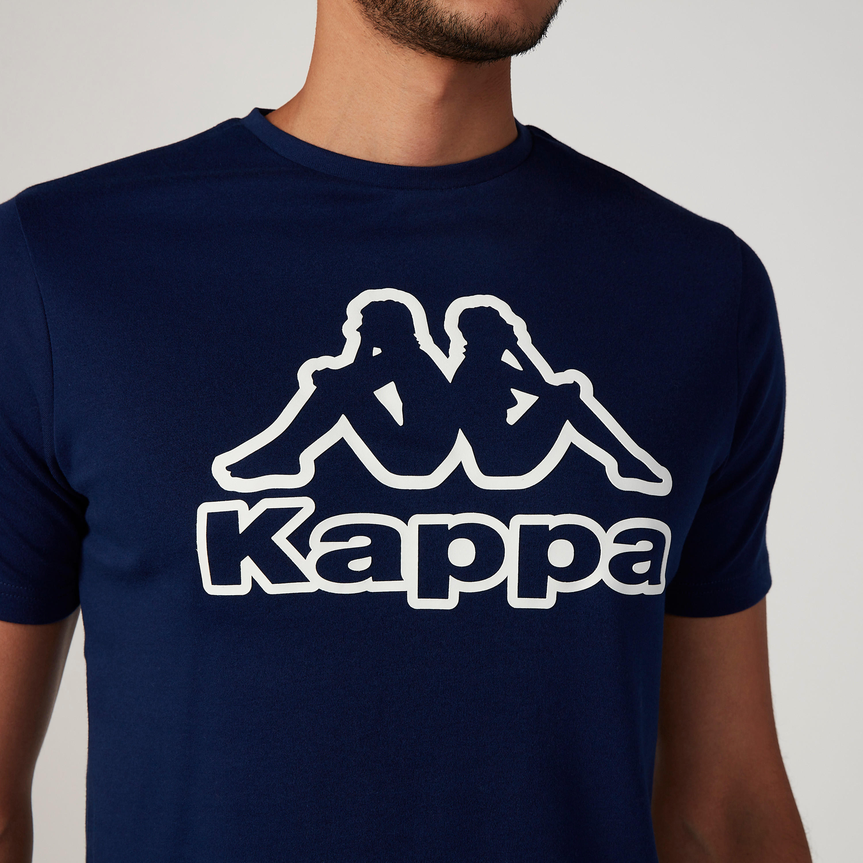 تيشيرت بياقة مستديرة وأكمام قصيرة وطبعات من كابا-men-clothing-sportswearandactivewear-tshirtsandpolos-image-3