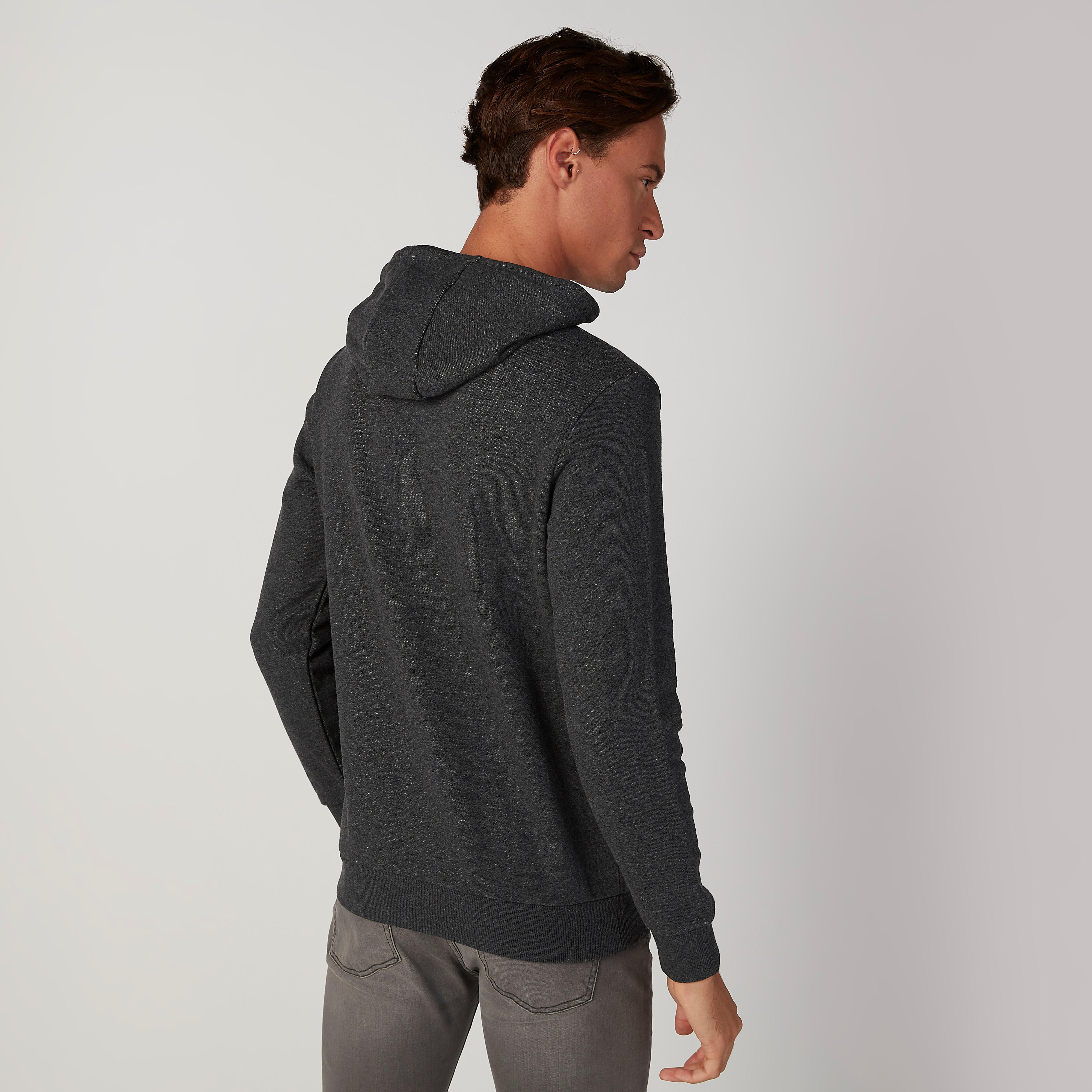 كنزة بقبعة بأكمام طويلة وطبعات من كابا-men-winterwear-hoodiesandsweatshirts-image-4