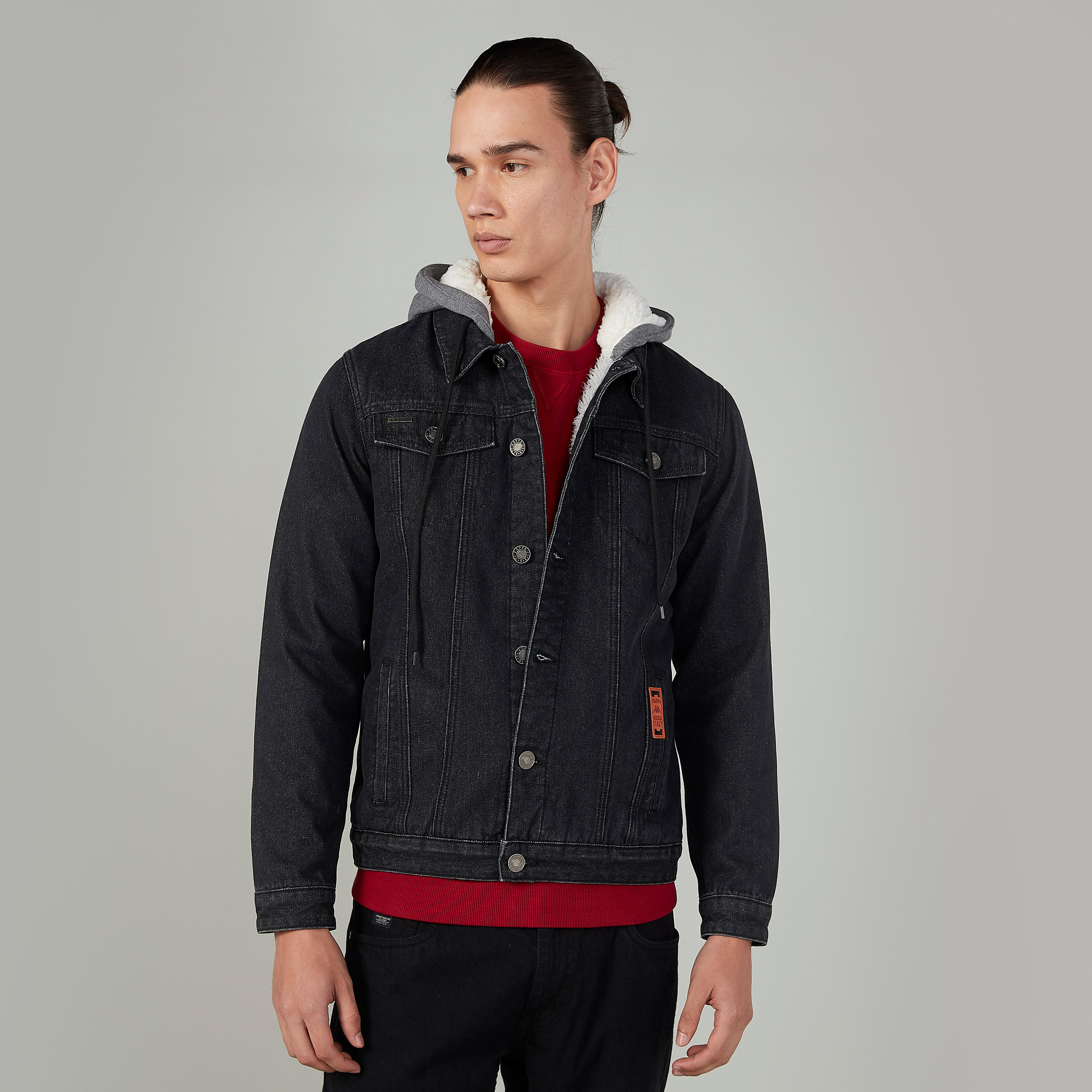 جاكيت دينم سادة بقبّعة وأكمام طويلة من كابا-men-clothing-jacketsandblazers-jackets-image-1