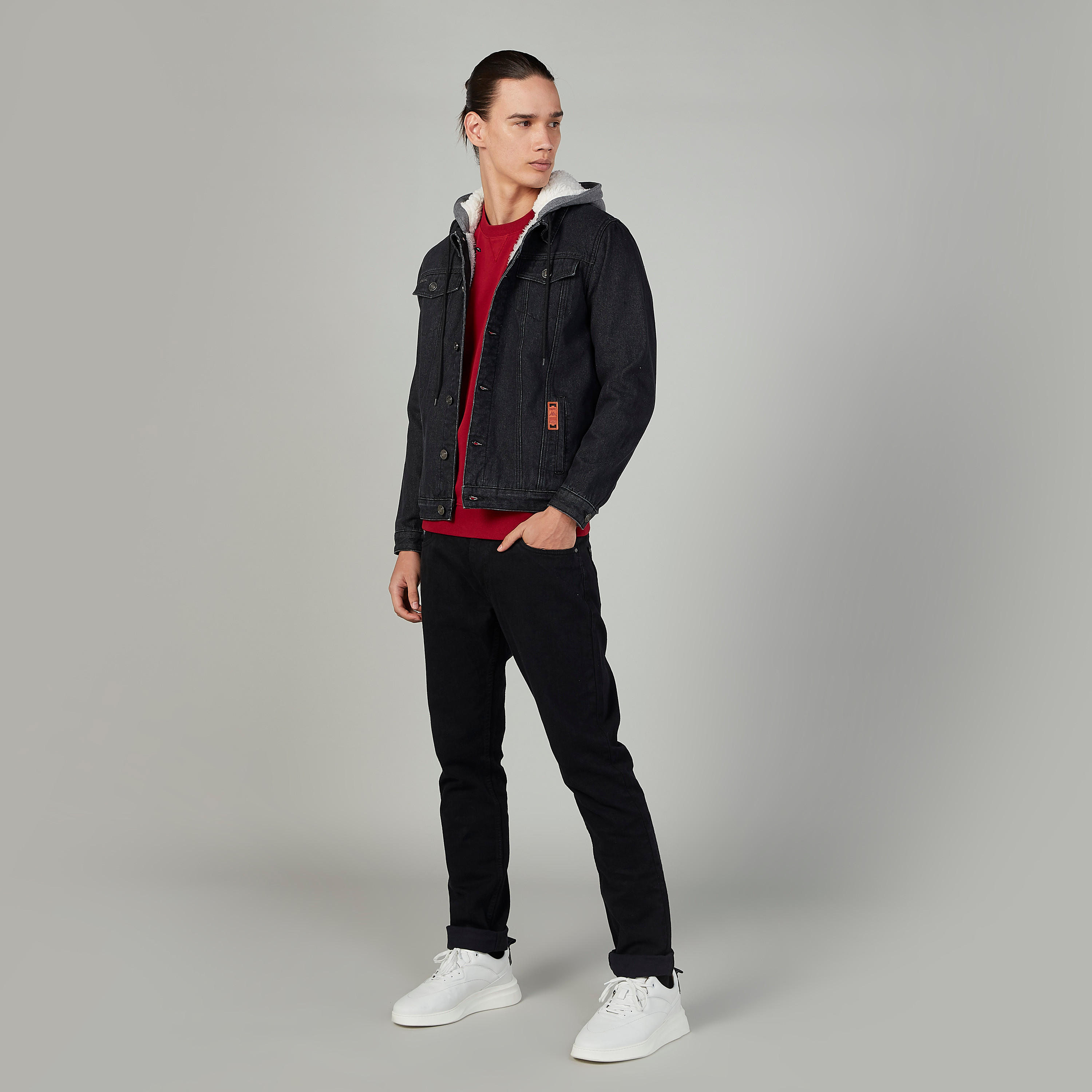 جاكيت دينم سادة بقبّعة وأكمام طويلة من كابا-men-clothing-jacketsandblazers-jackets-image-2