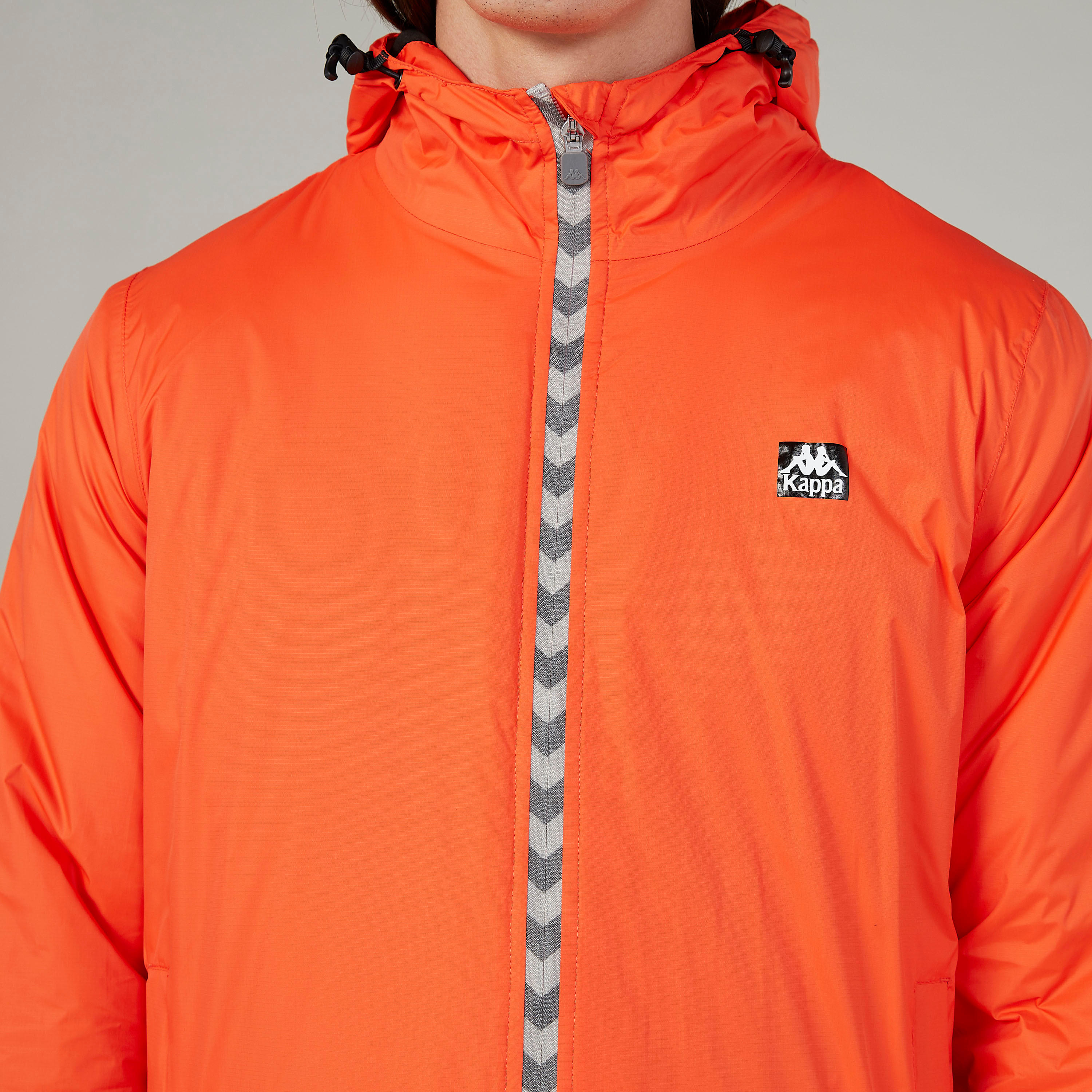 جاكيت بارز الملمس بقبّعة وأكمام طويلة من كابا-men-clothing-jacketsandblazers-jackets-image-3
