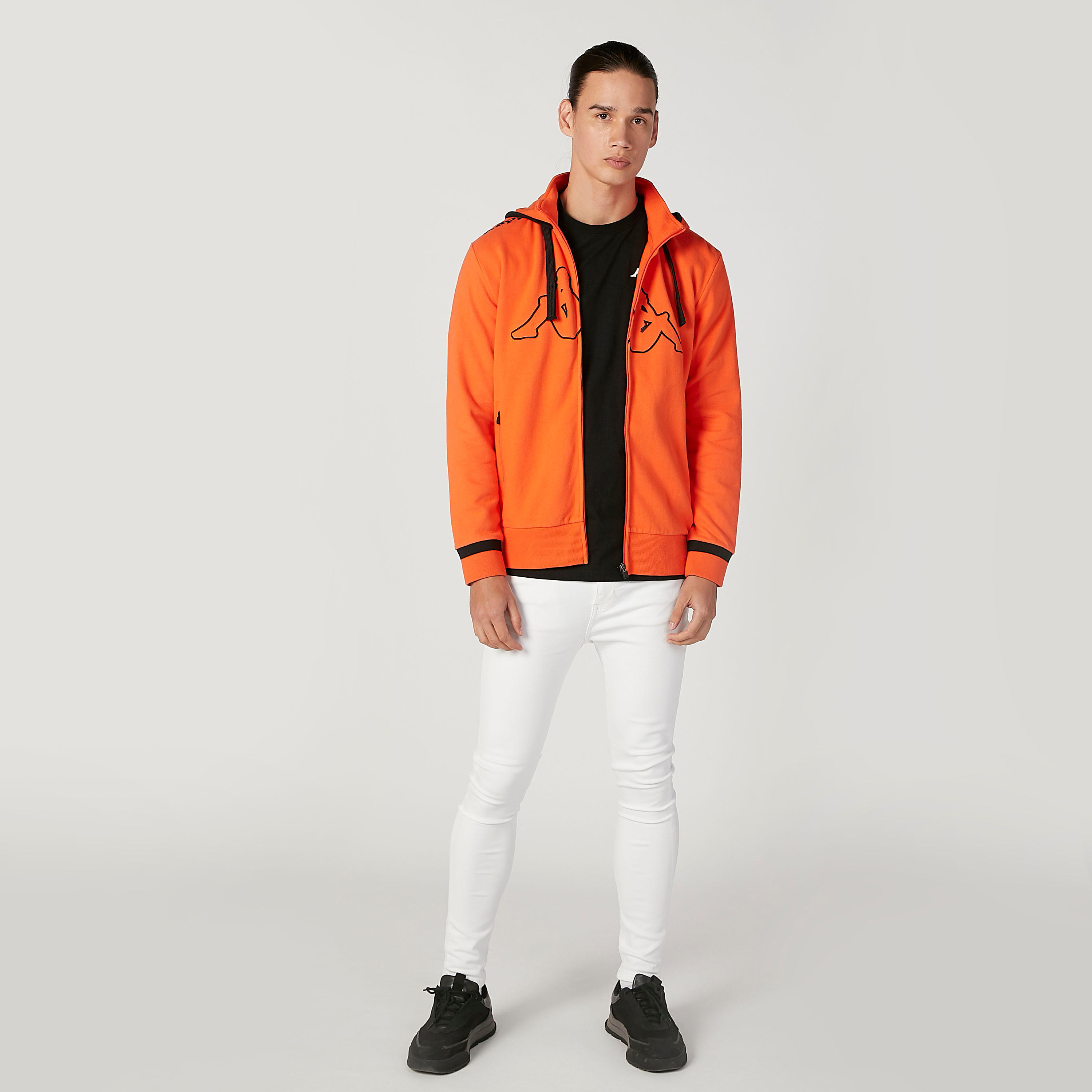 جاكيت بقبّعة وجيوب كنغر وطبعات  من كابا-men-clothing-jacketsandblazers-jackets-image-2