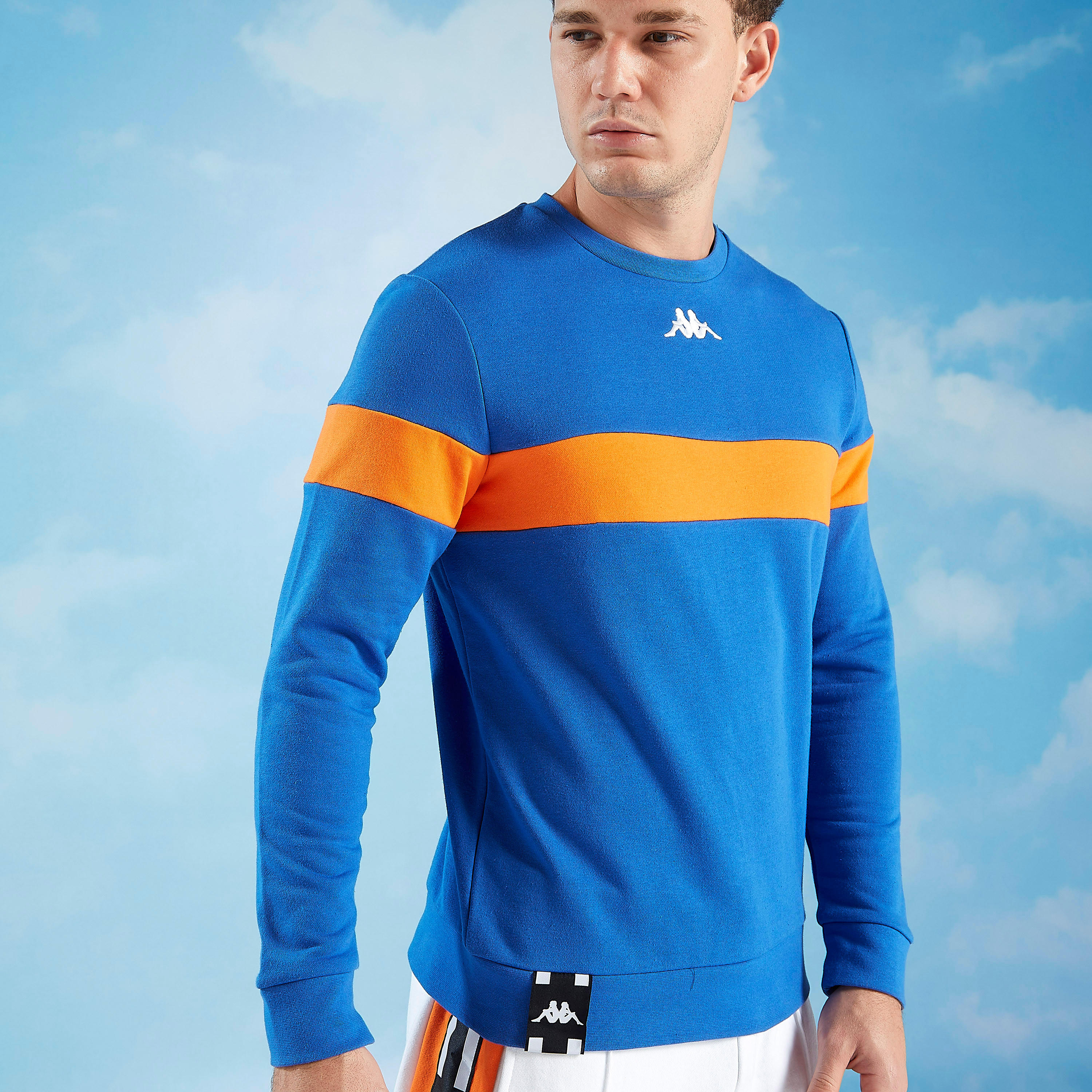 سويت شيرت بياقة ضيّقة وأكمام طويلة وطبعات من كابا-men-winterwear-hoodiesandsweatshirts-image-4