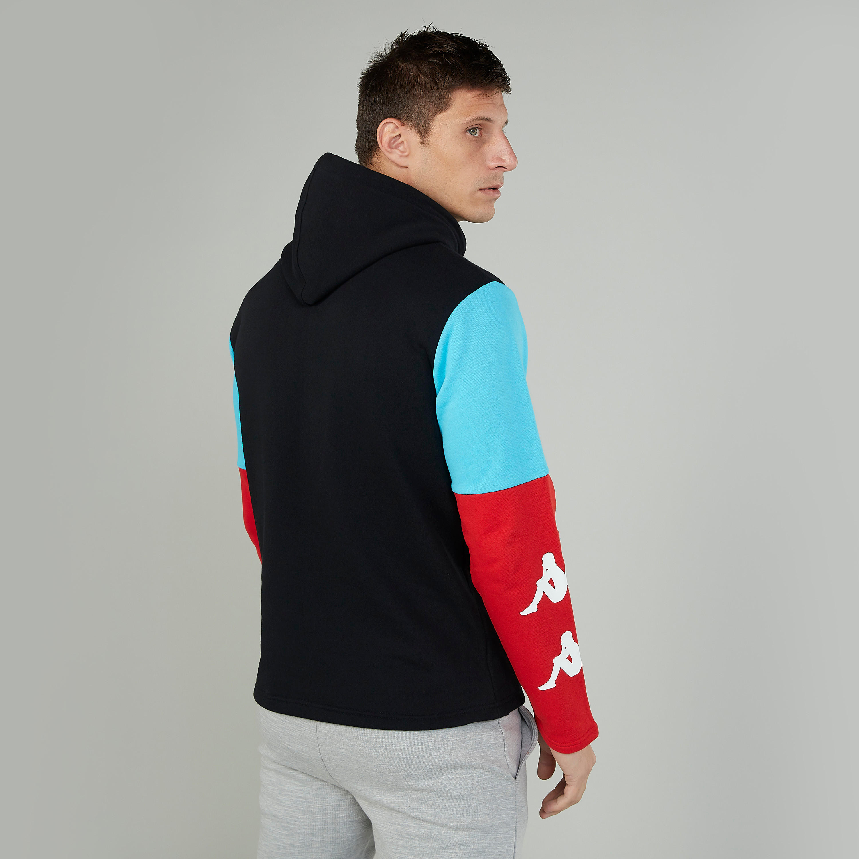 هودي بأكمام طويلة وطبعات نمط كتل الألوان من كابا-men-winterwear-hoodiesandsweatshirts-image-4
