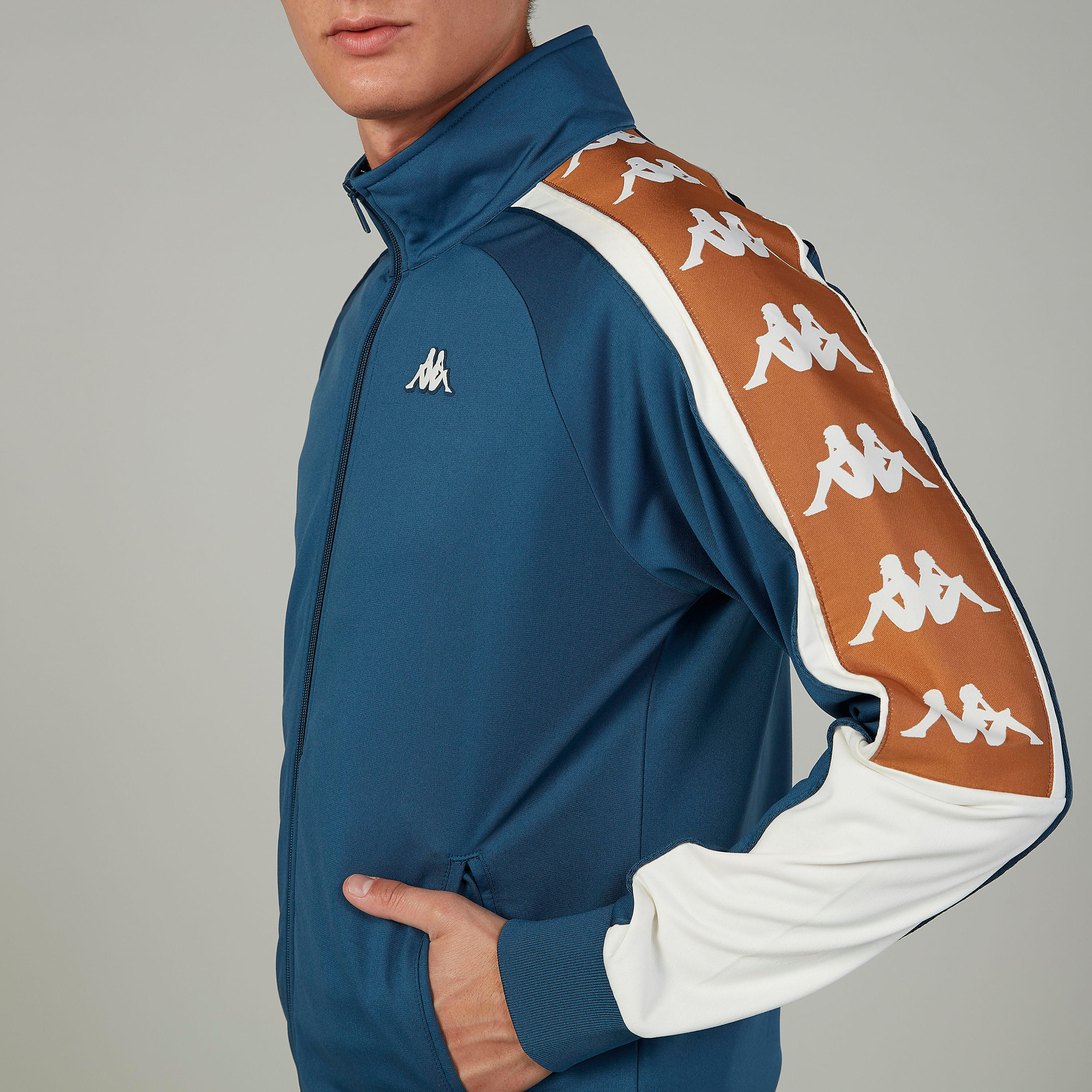 جاكيت بطبعات وأكمام طويلة وجيوب من كابا-men-clothing-jacketsandblazers-jackets-image-3
