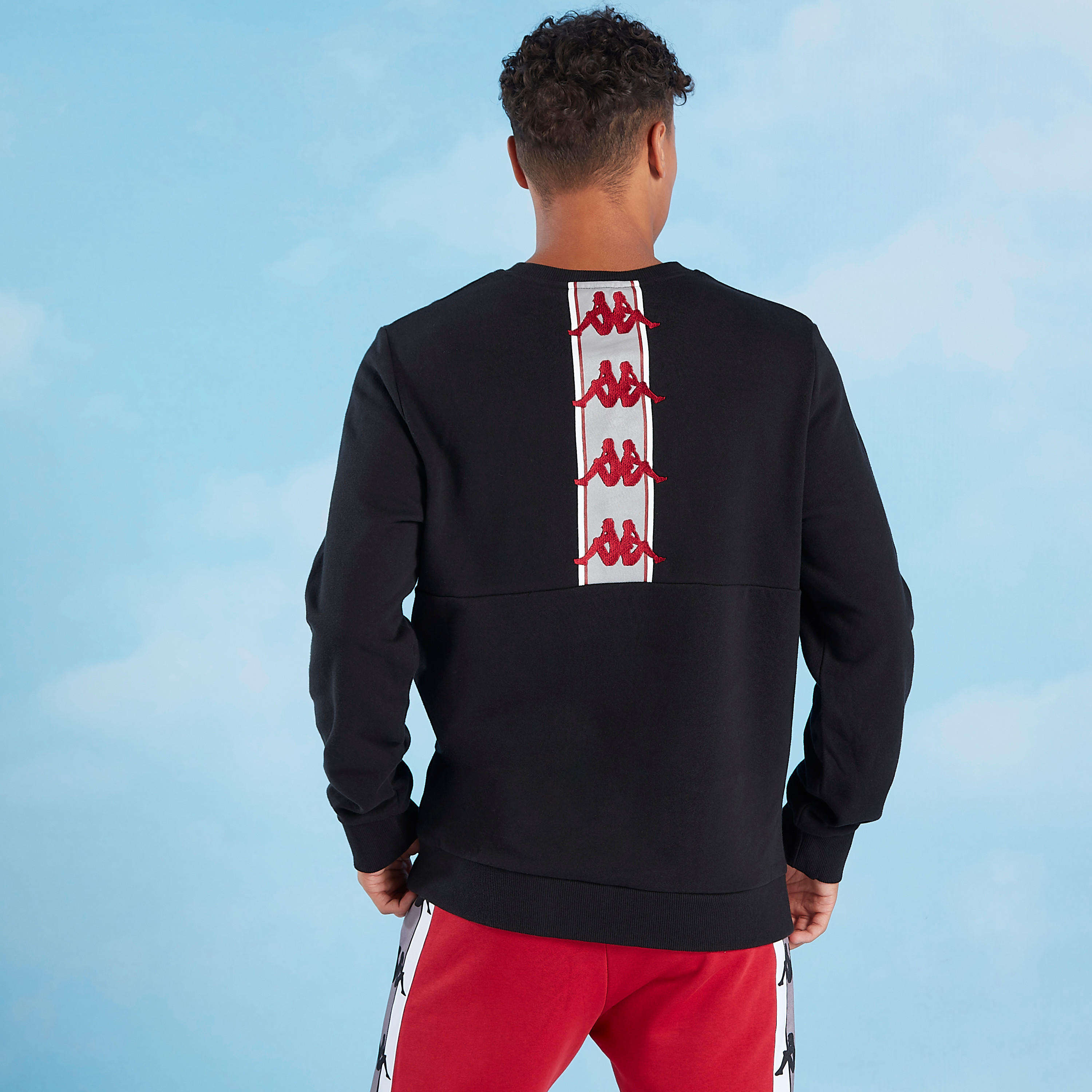 سويت شيرت بياقة مستديرة وأكمام طويلة وطبعات من كابا-men-winterwear-hoodiesandsweatshirts-image-4
