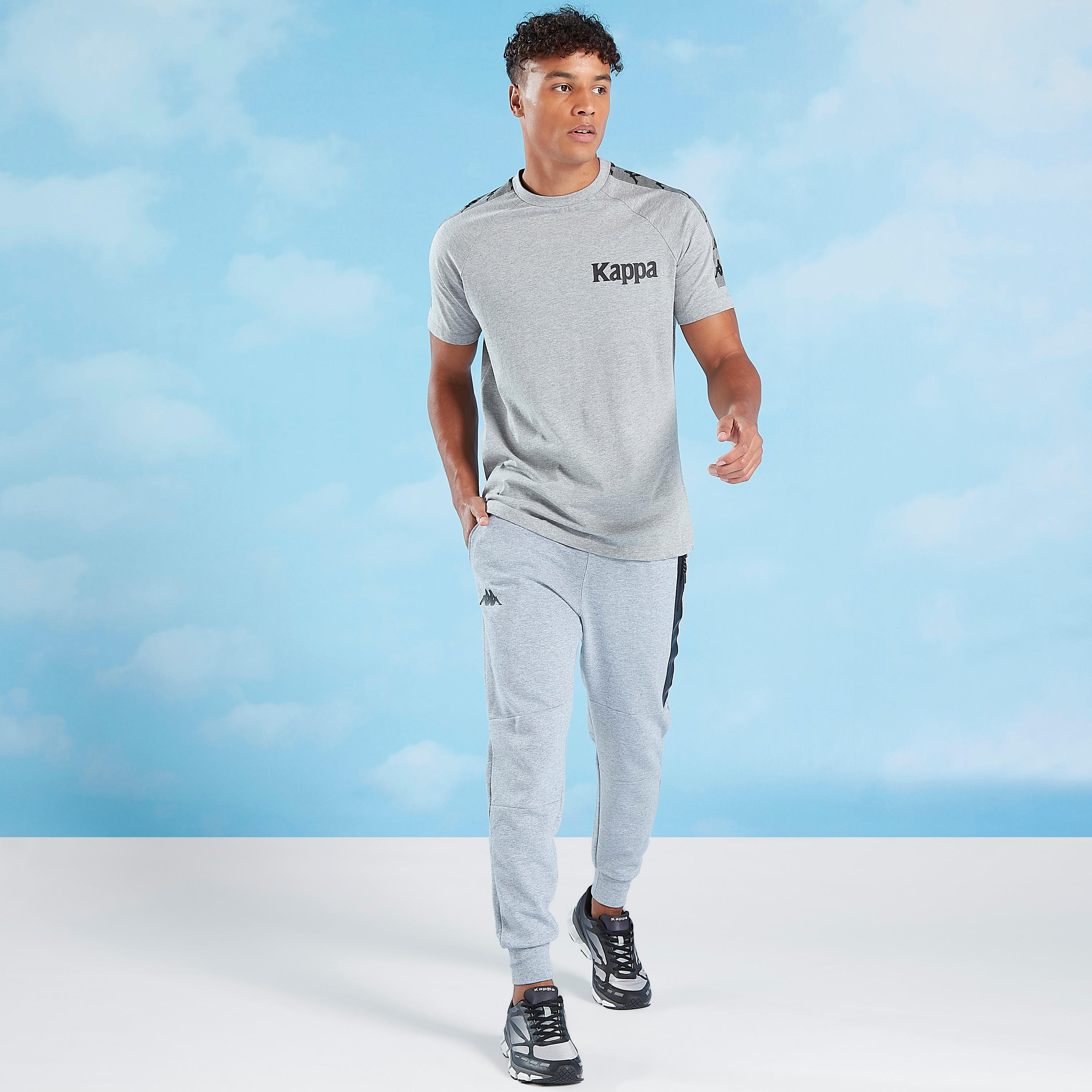 بنطلون رياضي سادة طويل برباط وجيوب من كابا-men-clothing-bottoms-joggers-image-2