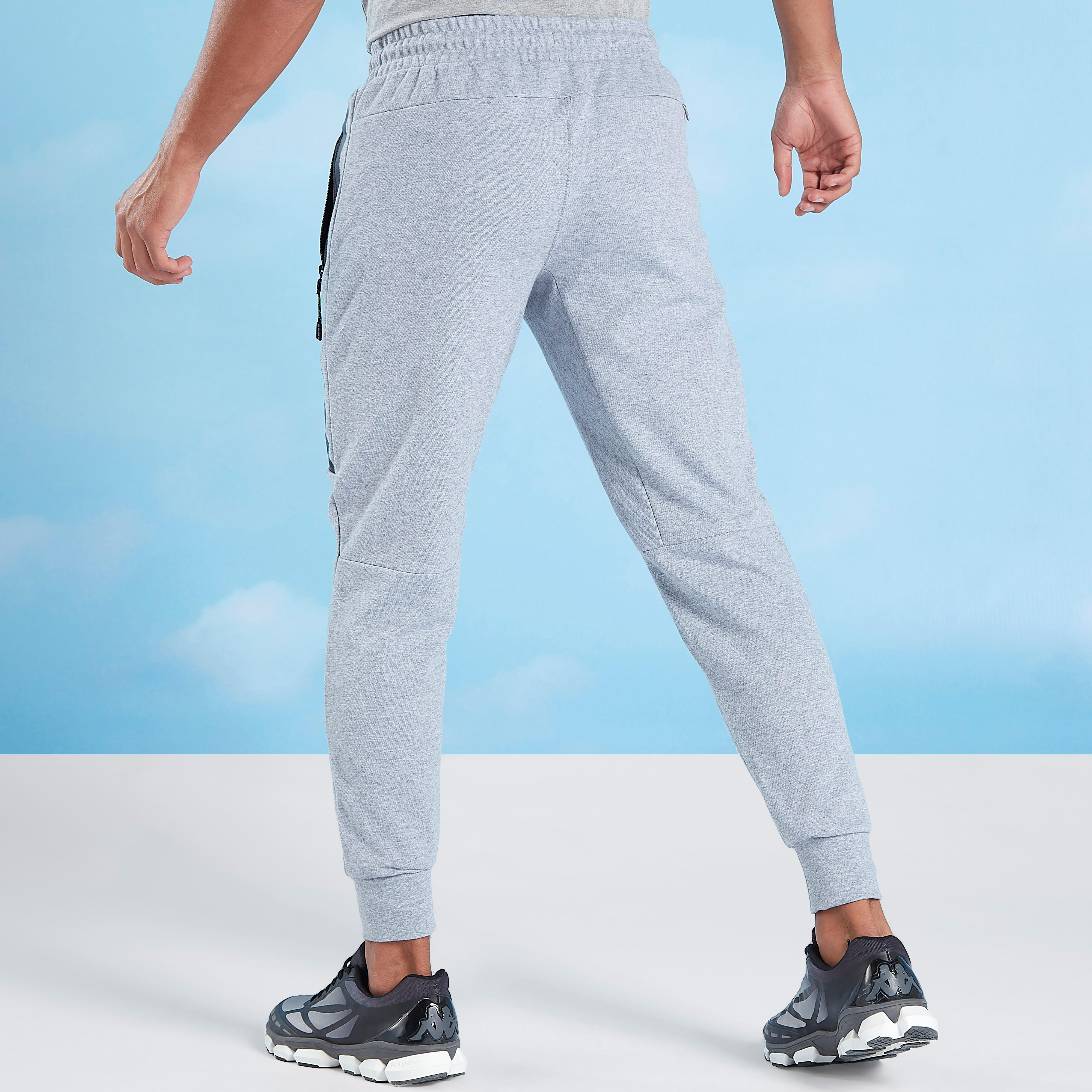بنطلون رياضي سادة طويل برباط وجيوب من كابا-men-clothing-bottoms-joggers-image-4