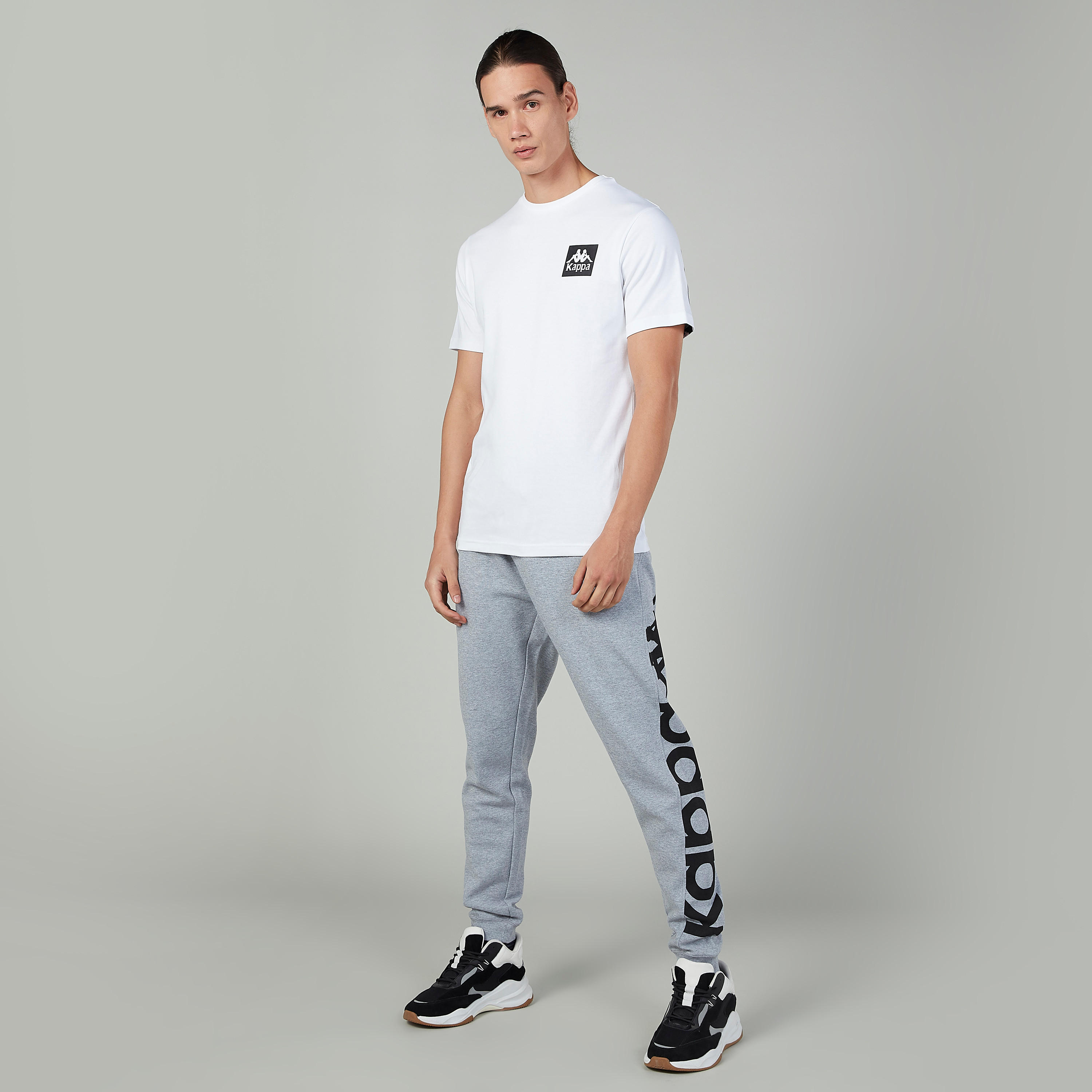 بنطلون رياضي برباط وجيوب وطبعات من كابا-men-clothing-bottoms-joggers-image-2