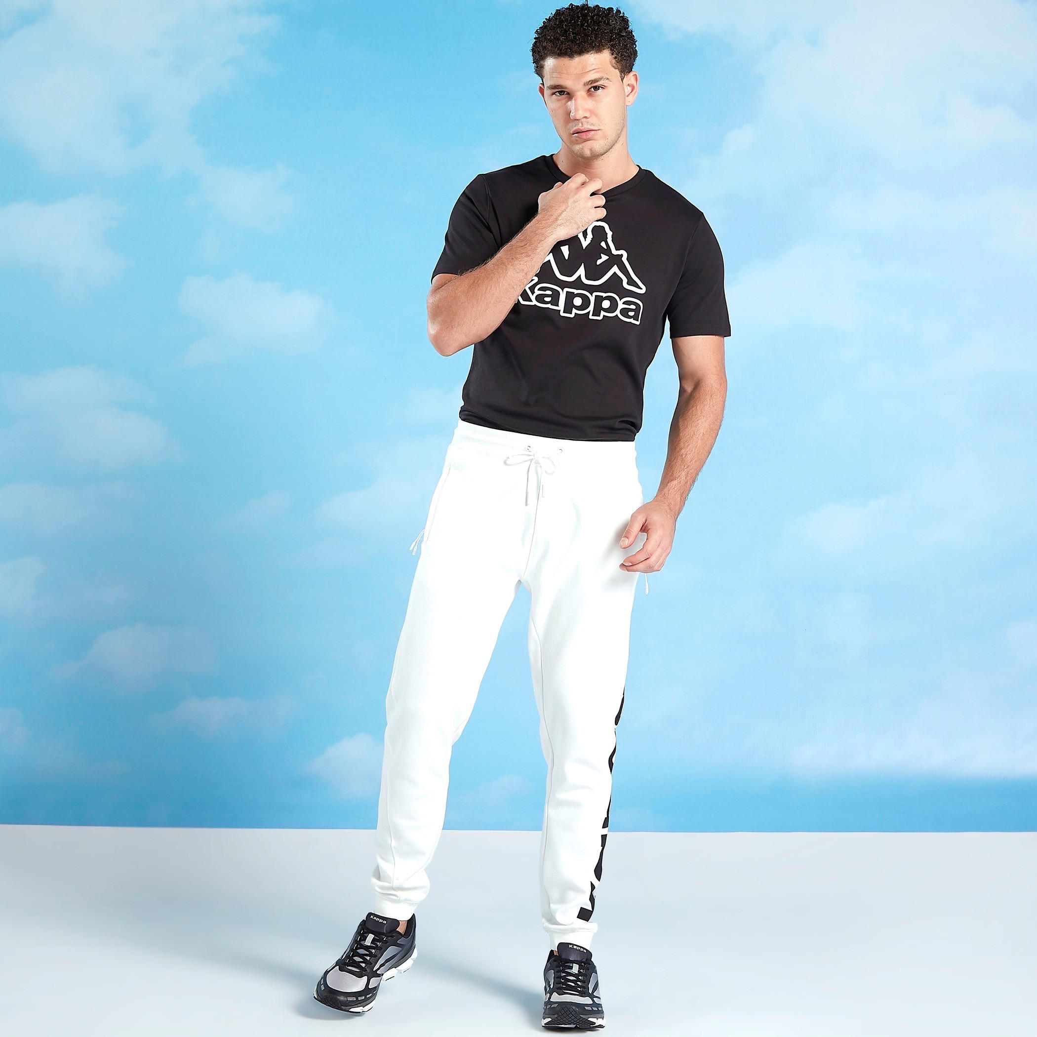 بنطلون رياضي برباط وجيوب وطبعات من كابا-men-clothing-bottoms-joggers-image-3