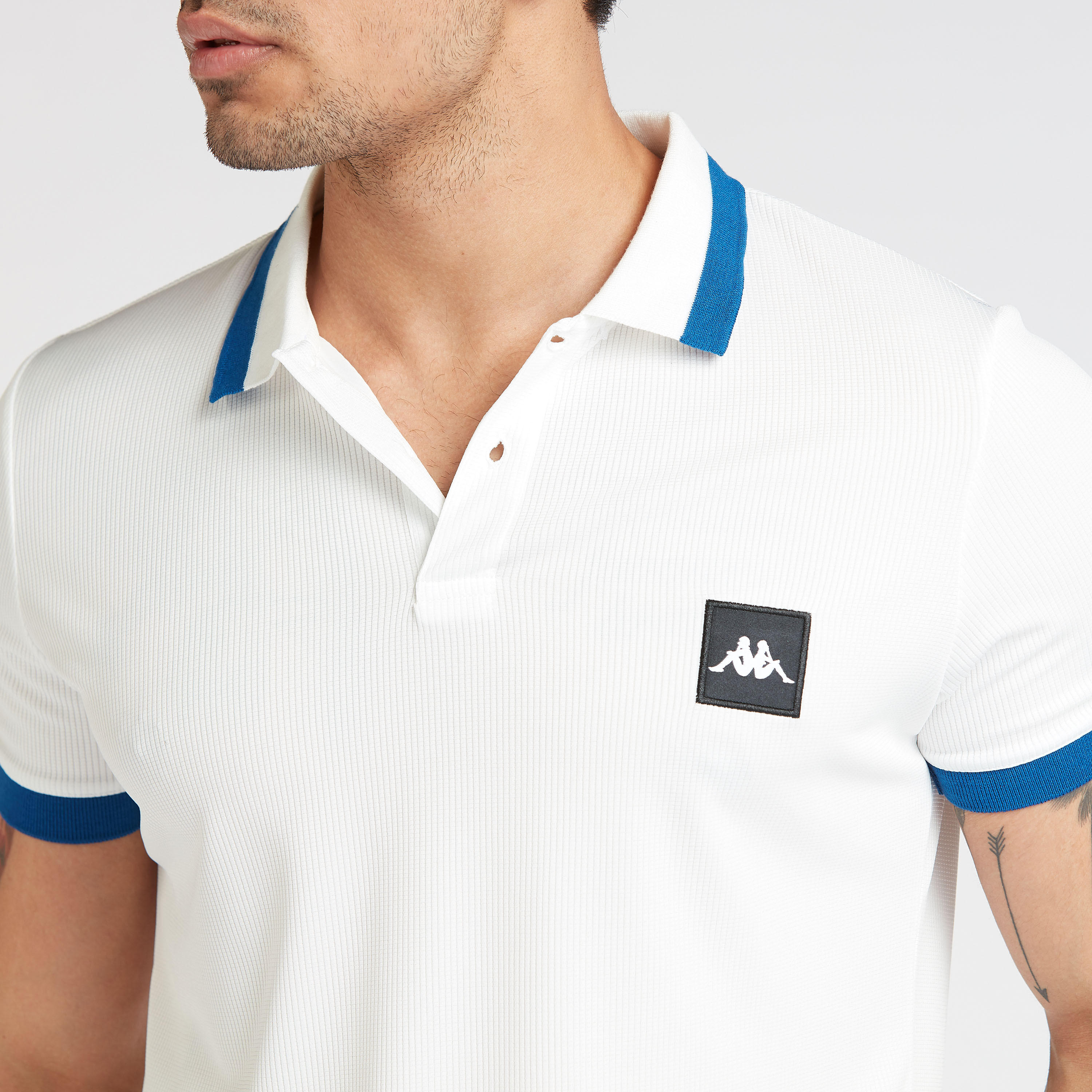 تيشيرت بولو بأكمام قصيرة وطبعات من كابا-men-clothing-sportswearandactivewear-tshirtsandpolos-image-3