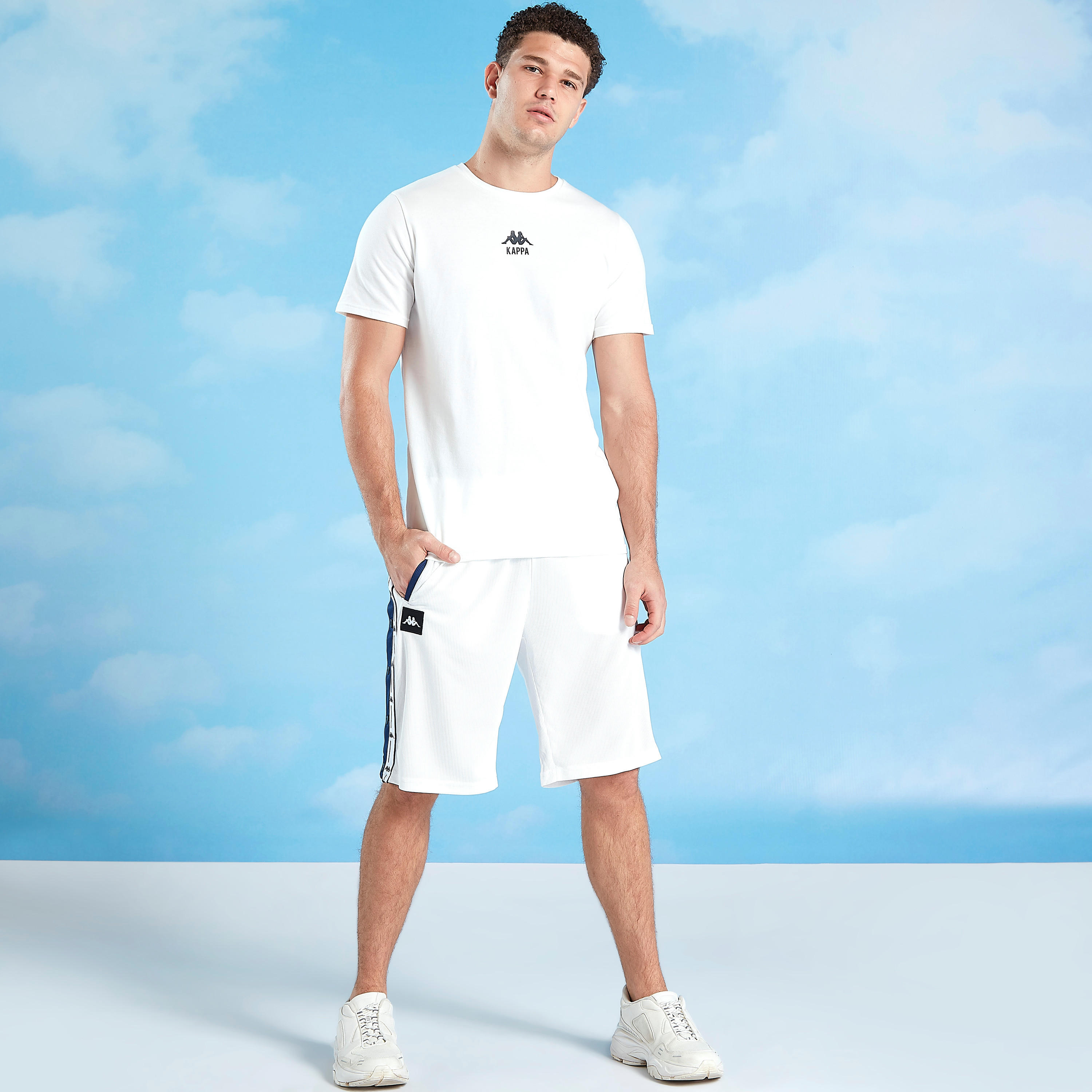 شورت سادة بخصر مطاطي وتفاصيل شريط من كابا-men-clothing-sportswearandactivewear-bottoms-image-2
