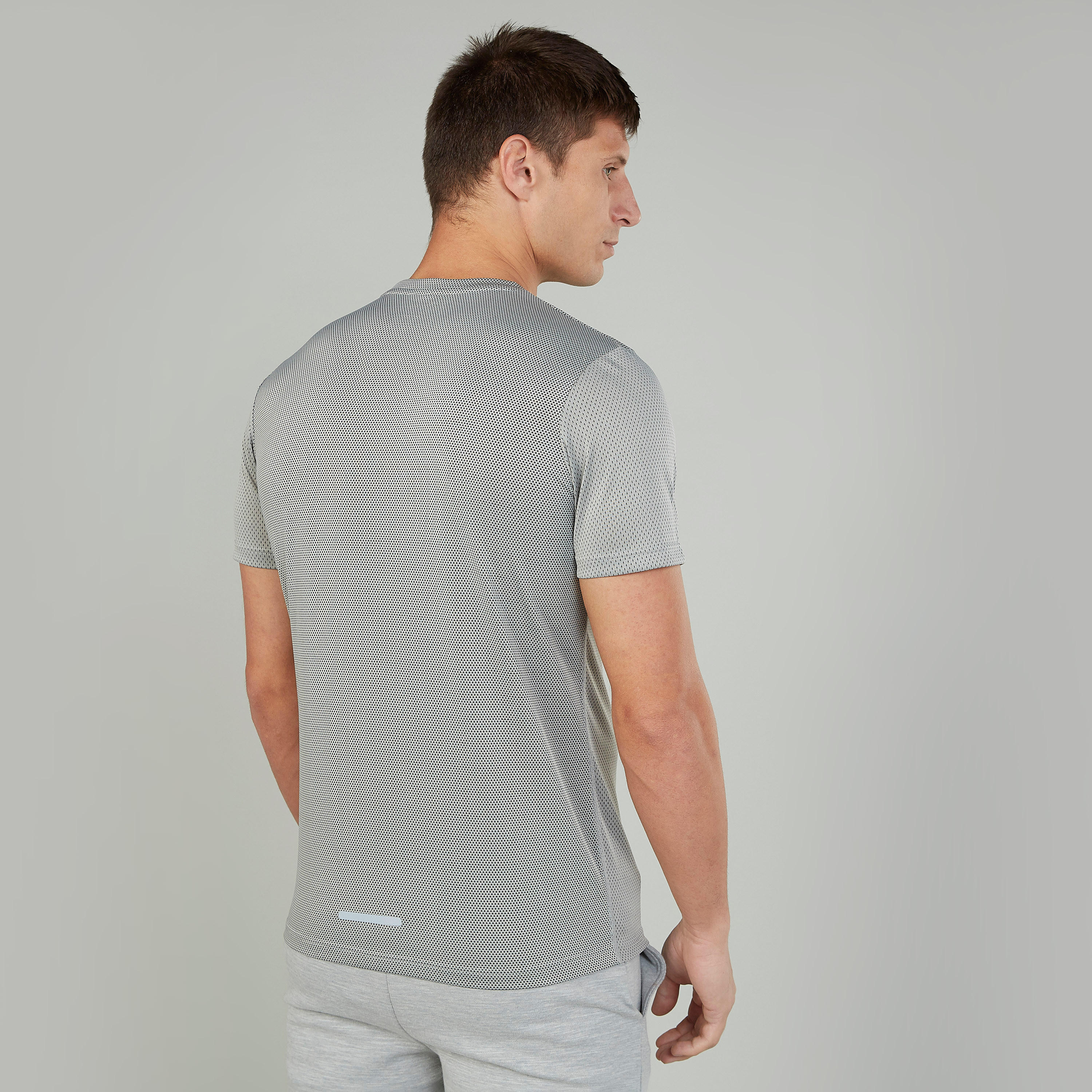 تيشيرت بياقة مستديرة وأكمام قصيرة وطبعات من كابا-men-clothing-sportswearandactivewear-tshirtsandpolos-image-1