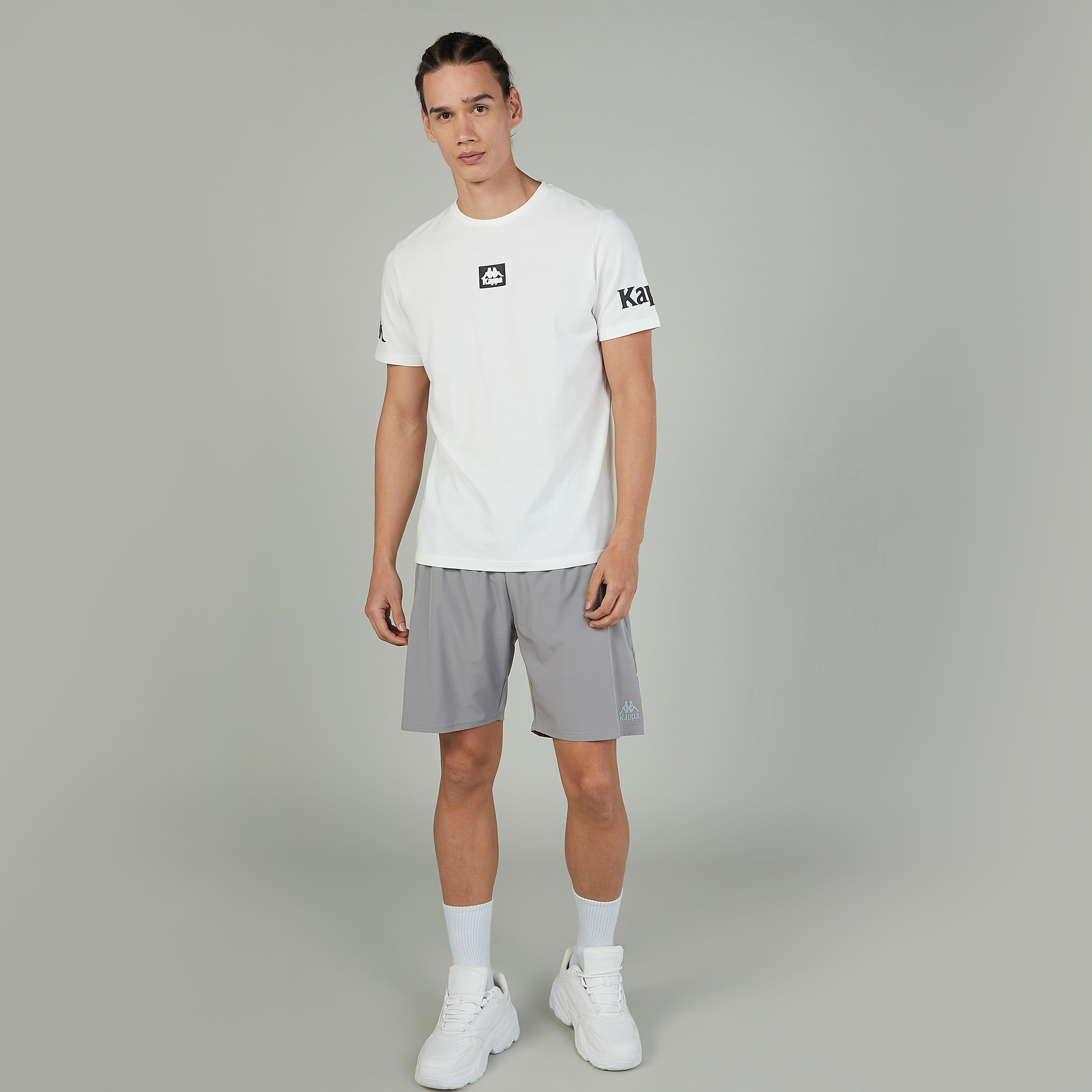 شورت بخصر مطاطي من كابا-men-clothing-sportswearandactivewear-bottoms-image-2