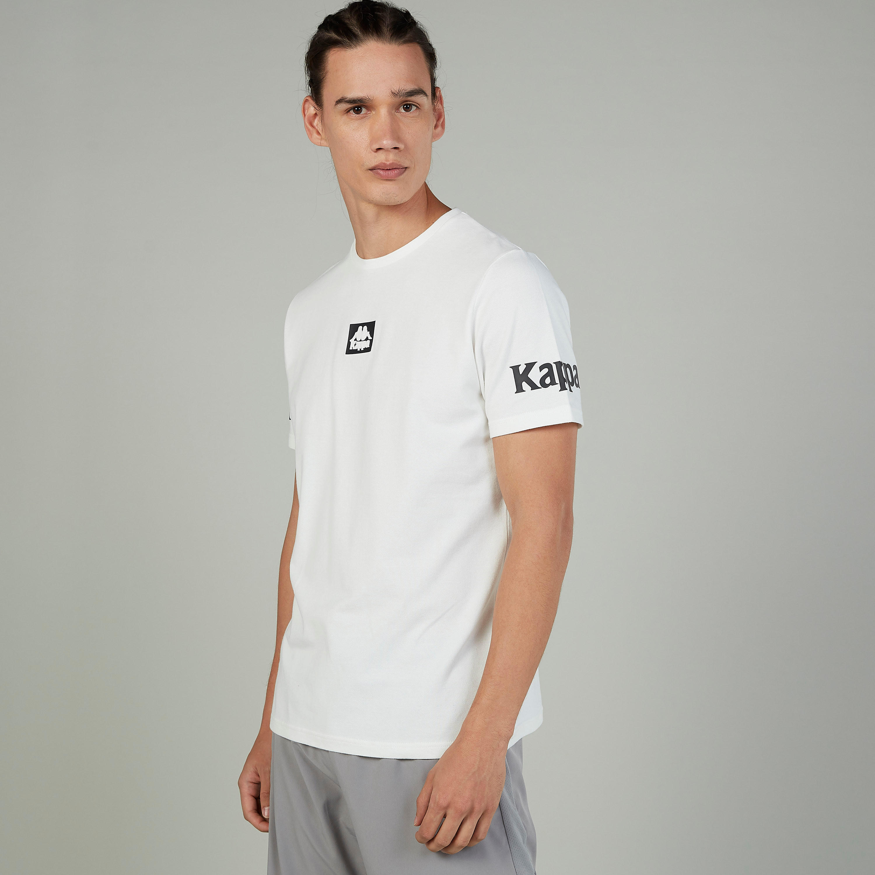 تيشيرت بياقة مستديرة وأكمام قصيرة وطبعات من كابا-men-clothing-sportswearandactivewear-tshirtsandpolos-image-1