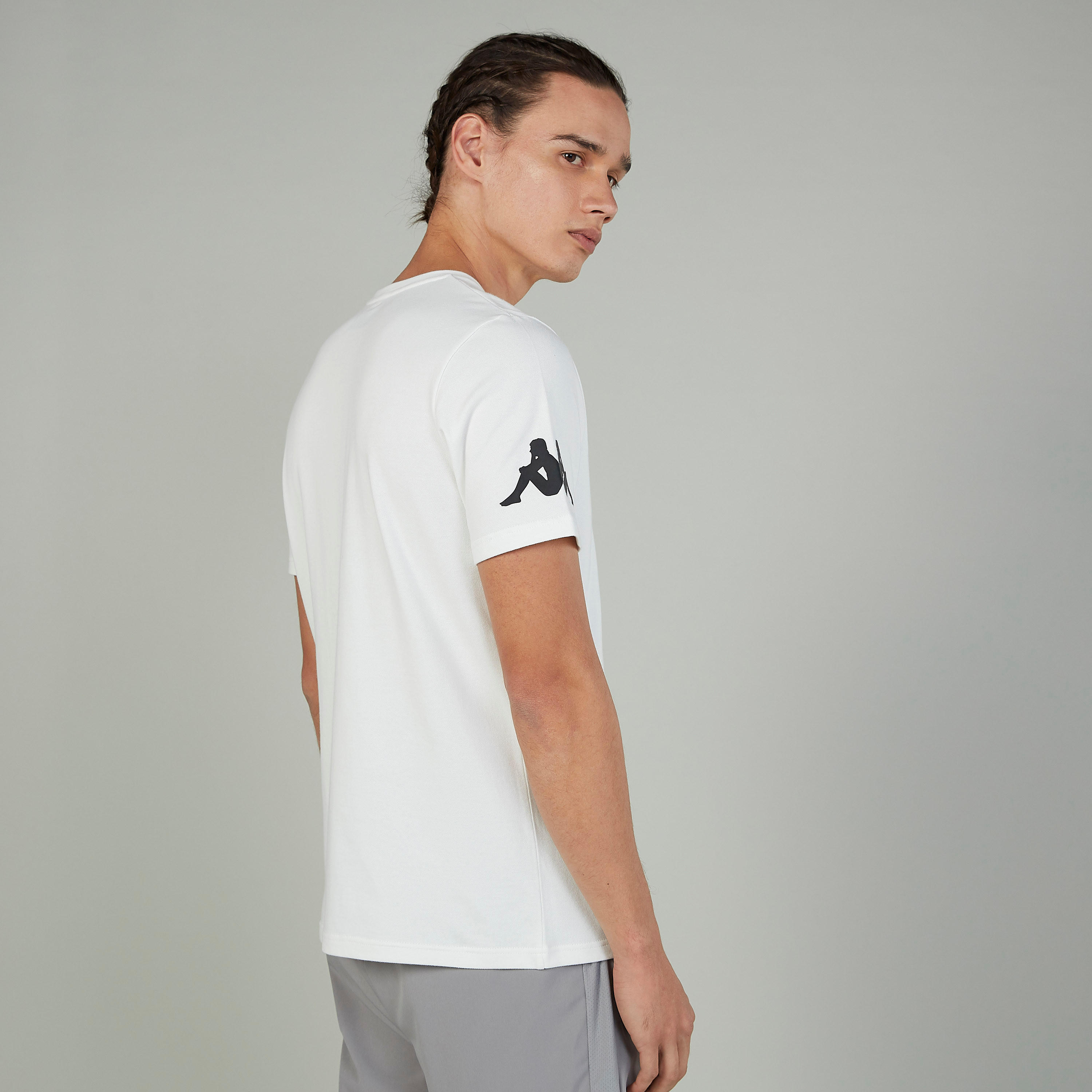 تيشيرت بياقة مستديرة وأكمام قصيرة وطبعات من كابا-men-clothing-sportswearandactivewear-tshirtsandpolos-image-4