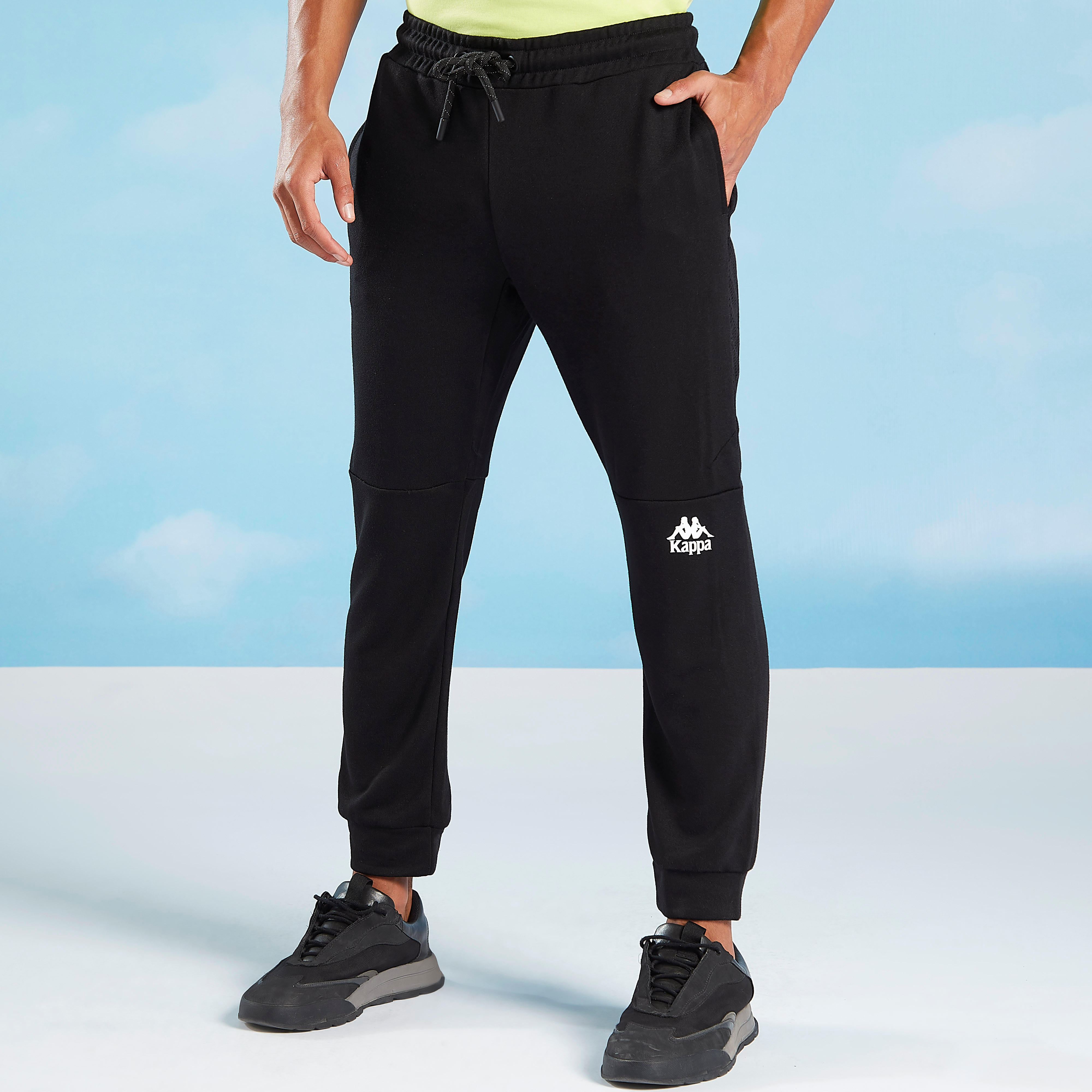 بنطلون رياضي سادة بجيوب وطبعات من كابا-men-clothing-sportswearandactivewear-bottoms-image-4