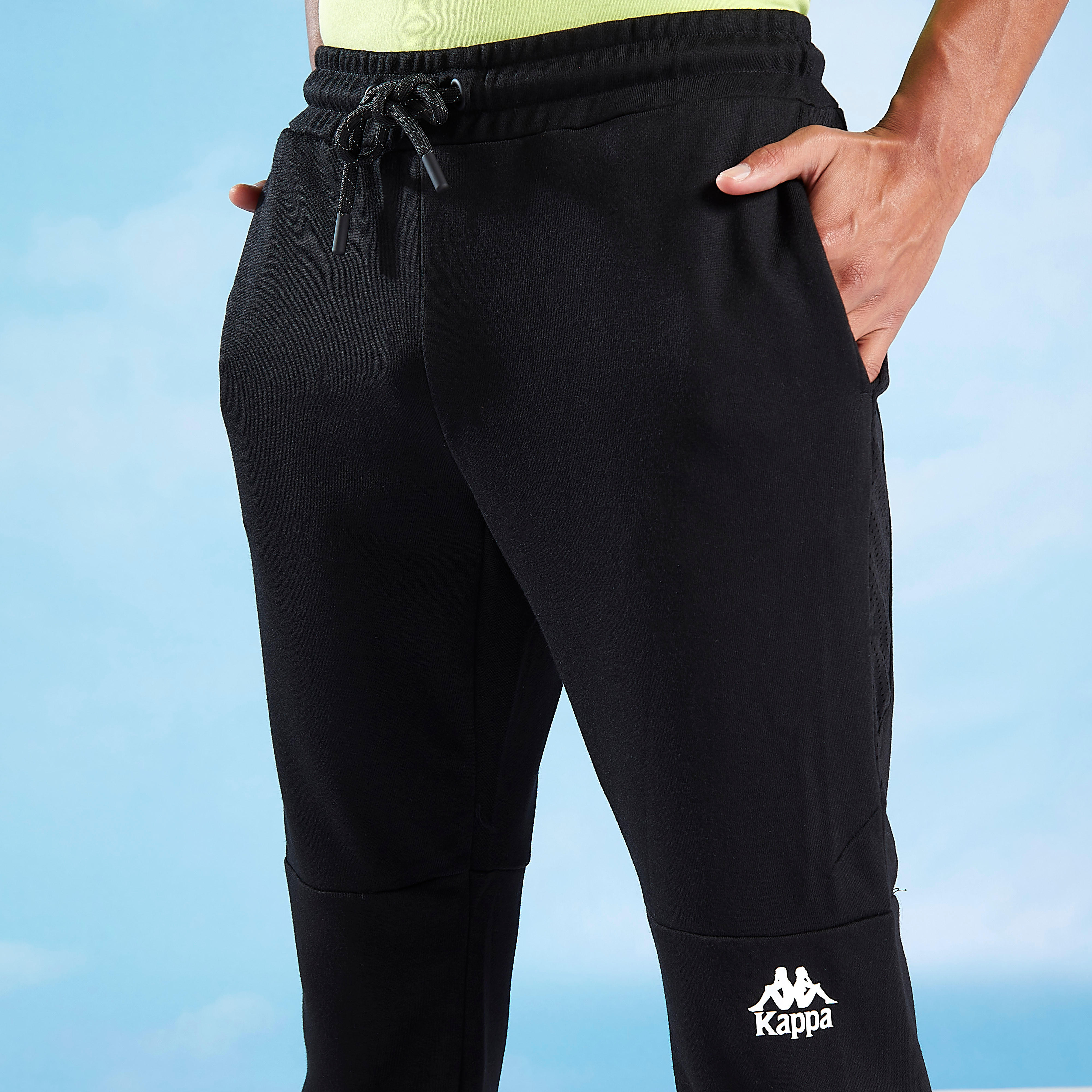 بنطلون رياضي سادة بجيوب وطبعات من كابا-men-clothing-sportswearandactivewear-bottoms-image-2