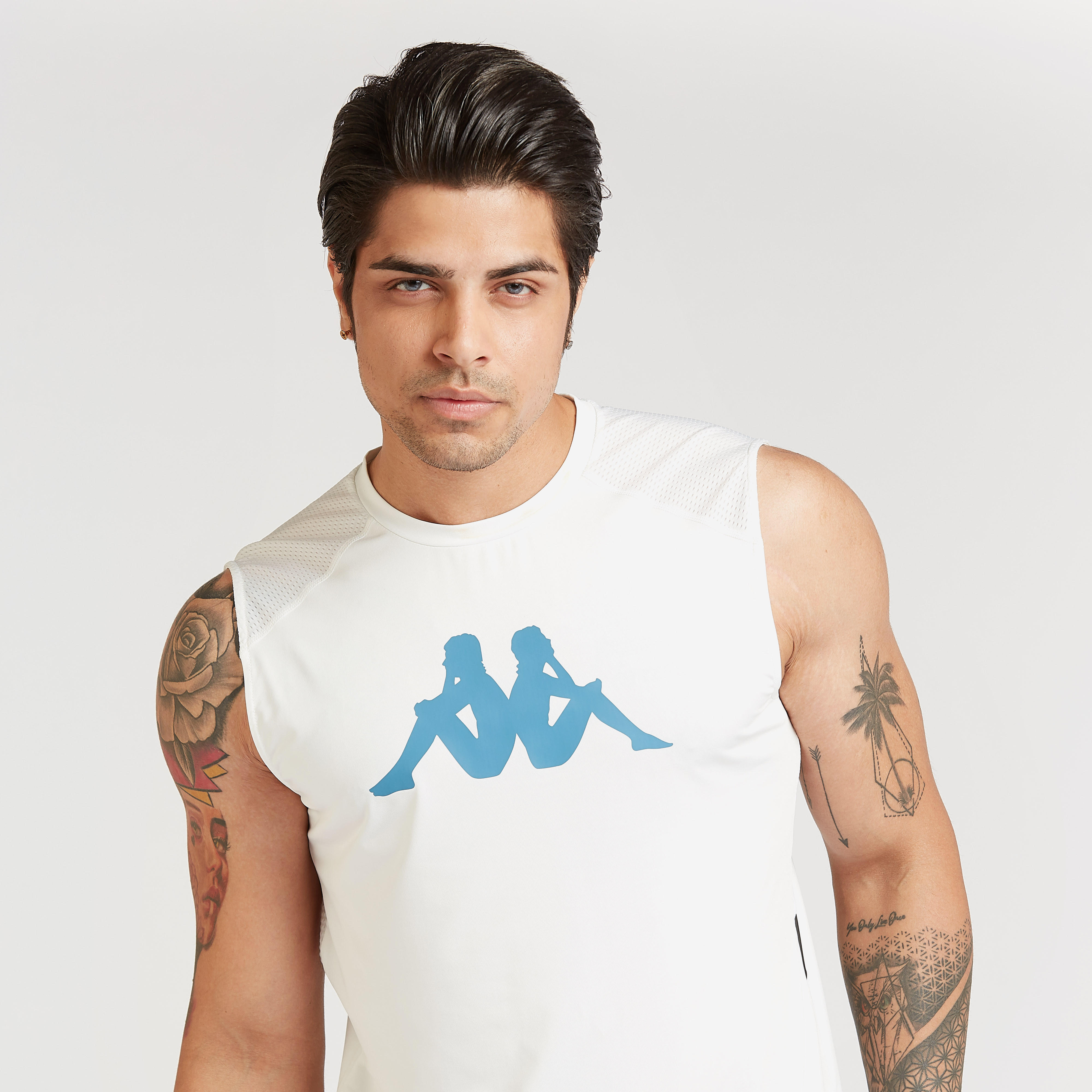تيشيرت سادة دون أكمام بياقة ضيقة وطبعات من كابا-men-clothing-sportswearandactivewear-tshirtsandpolos-image-5