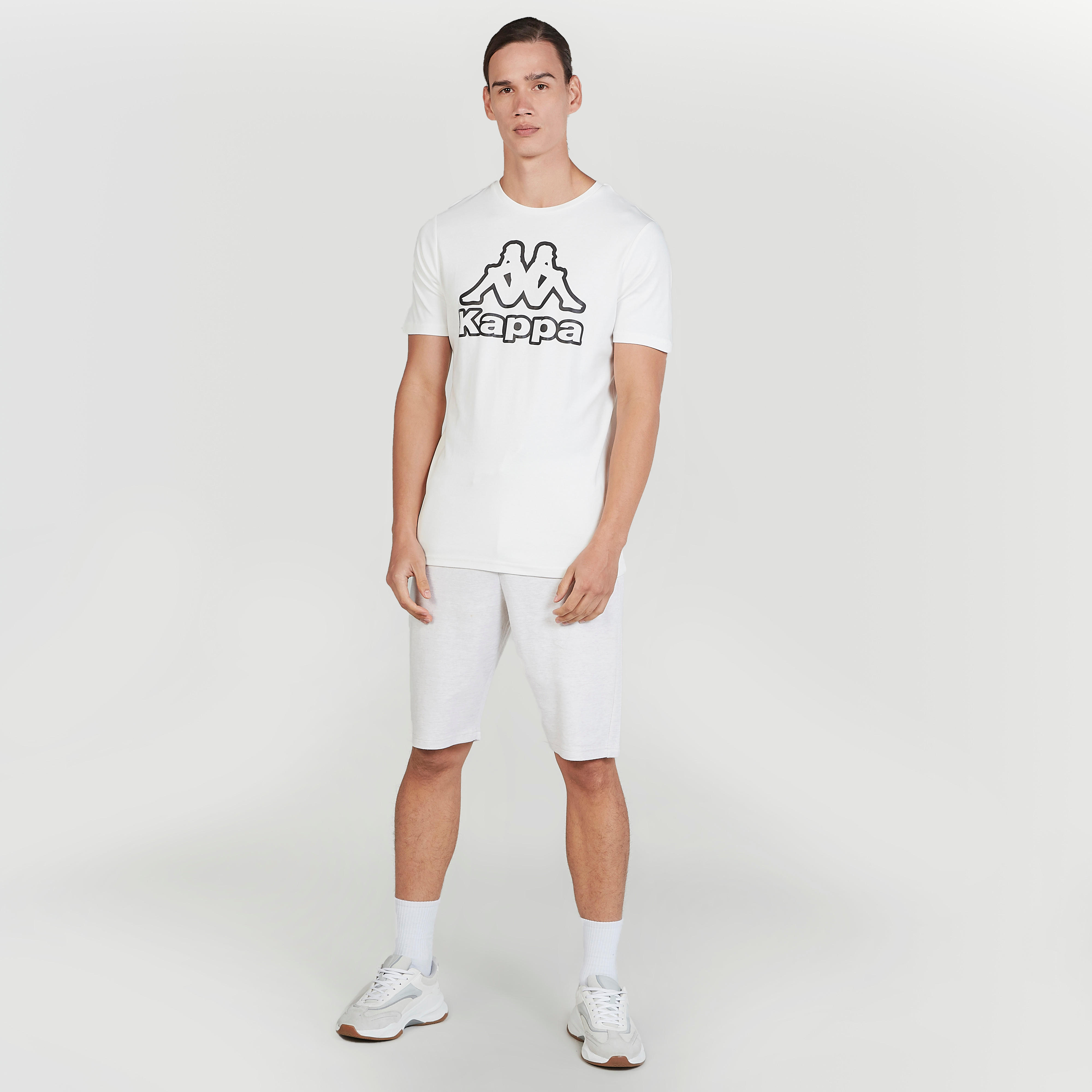 تيشيرت بياقة مستديرة وأكمام قصيرة وطبعات من كابا-men-clothing-sportswearandactivewear-tshirtsandpolos-image-2