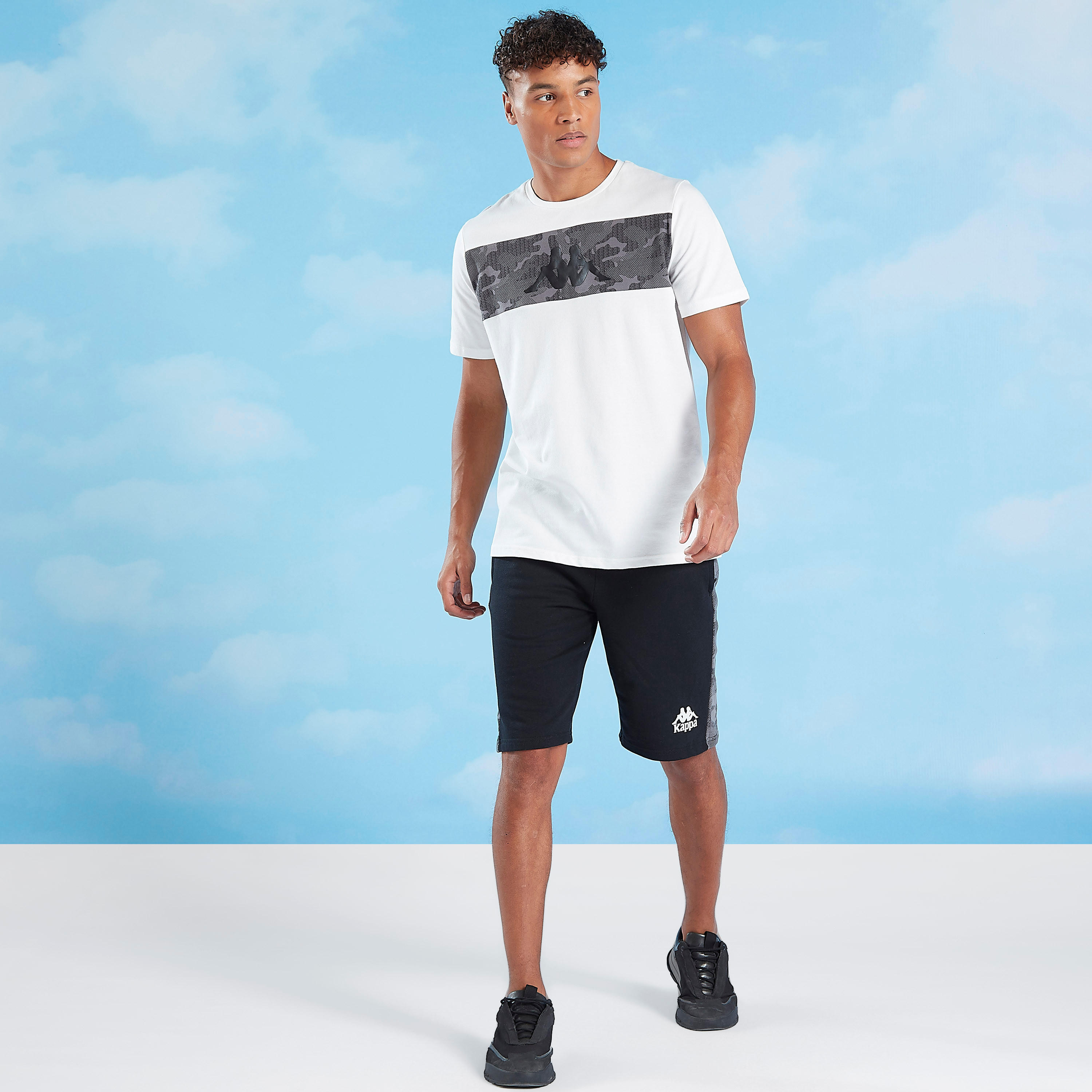 تيشيرت بياقة مستديرة وأكمام قصيرة من كابا-men-clothing-sportswearandactivewear-tshirtsandpolos-image-2