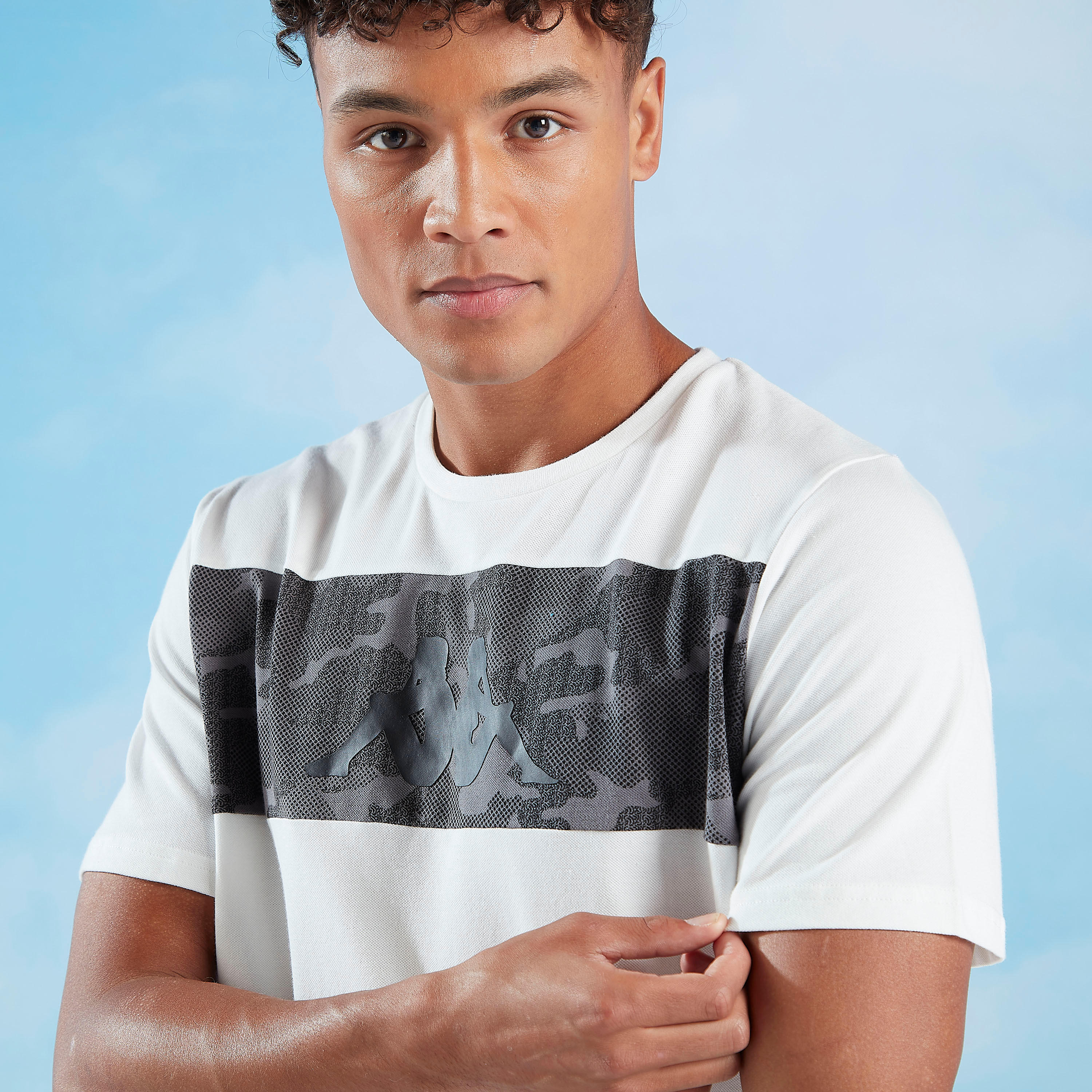تيشيرت بياقة مستديرة وأكمام قصيرة من كابا-men-clothing-sportswearandactivewear-tshirtsandpolos-image-3