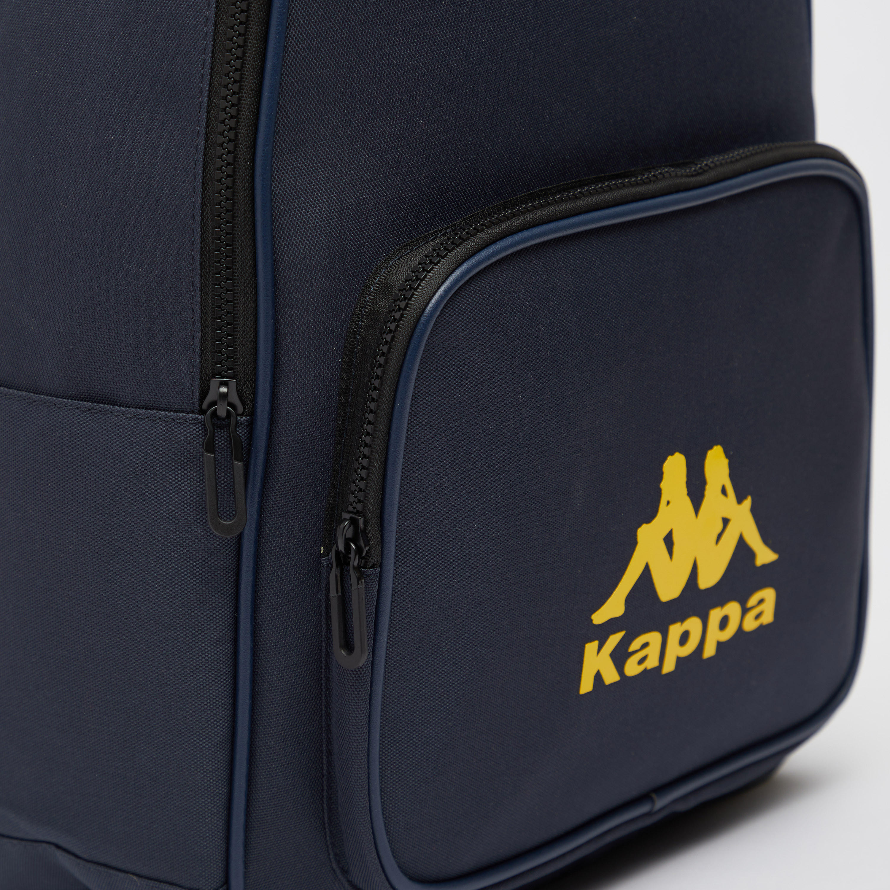شنطة ظهر بحمّالات كتف قابلة للتعديل ومقبض علوي وطبعات من كابا-men-bags-image-3