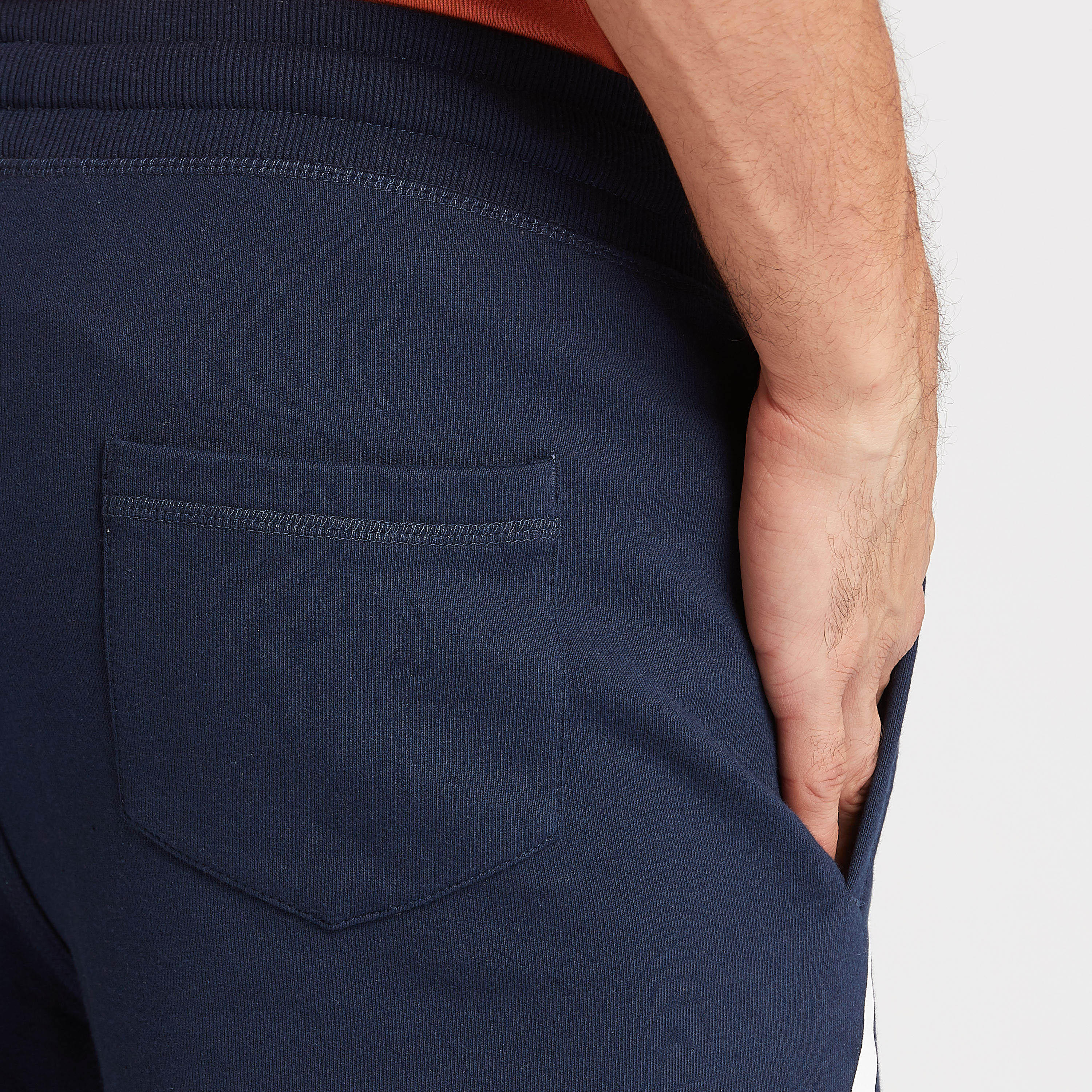 شورت برباط وتفاصيل جيوب وطبعات من كابا-men-clothing-sportswearandactivewear-bottoms-image-5