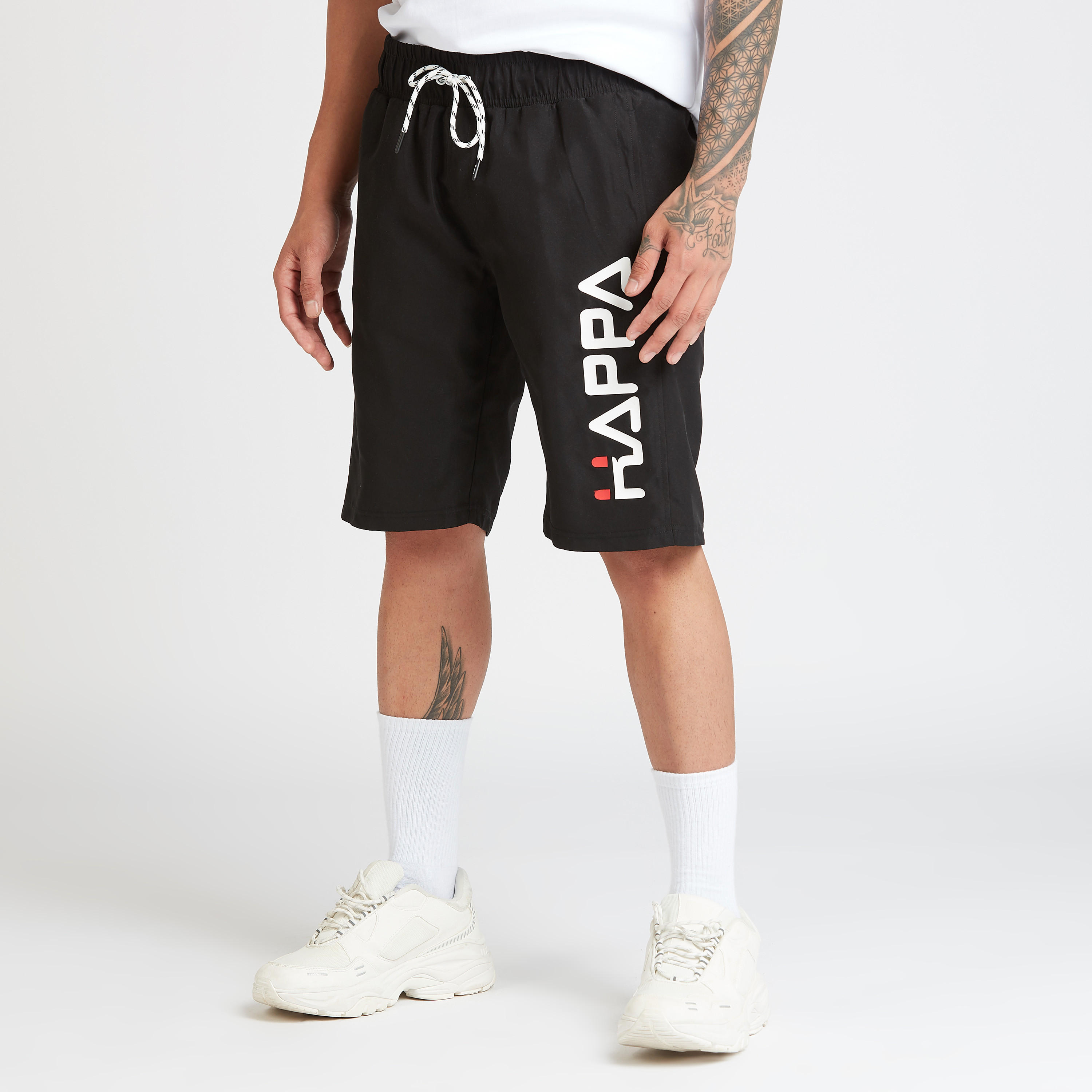 شورت برباط وتفاصيل جيوب وطبعات من كابا-men-clothing-sportswearandactivewear-bottoms-image-1