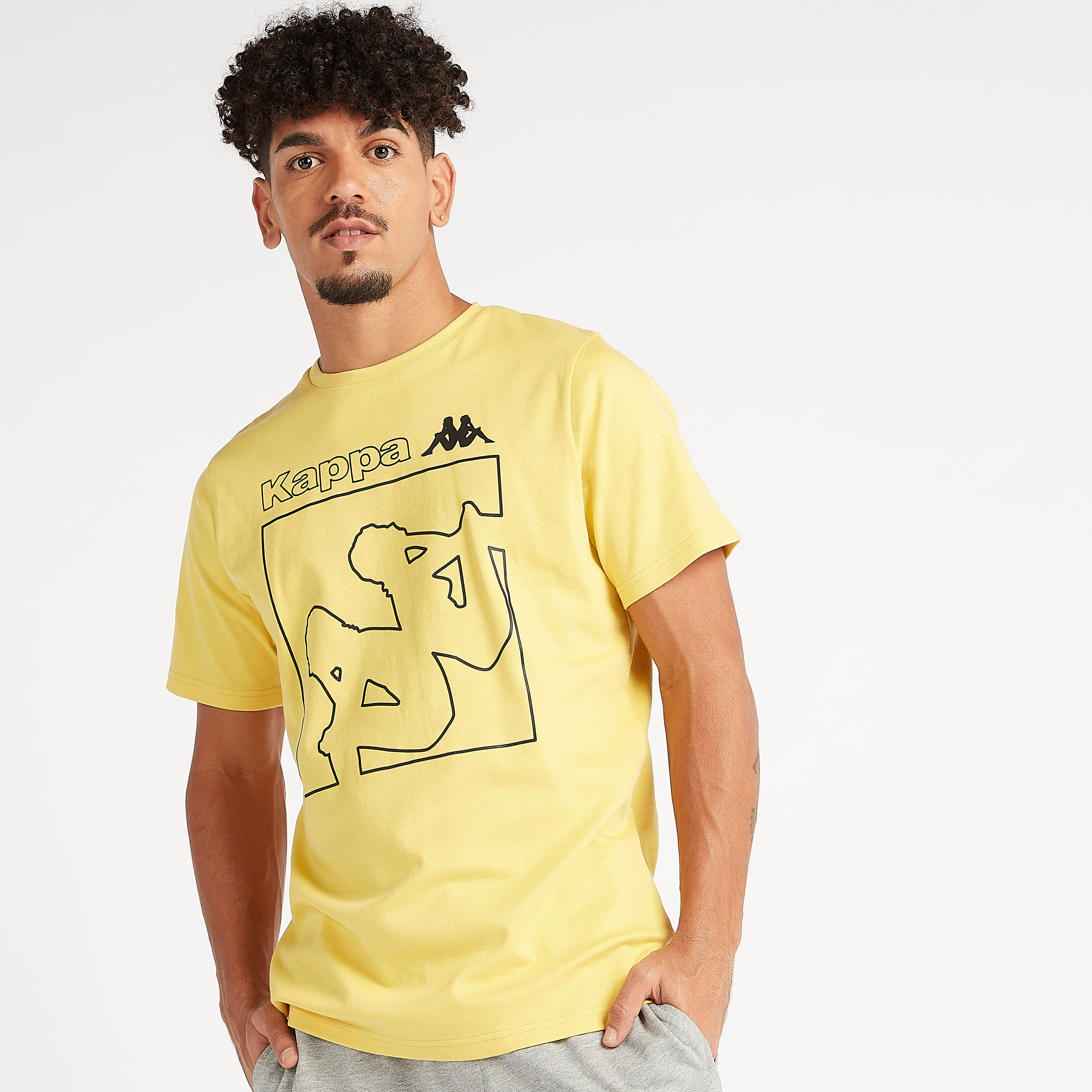 تيشيرت مستدام بطبعات وياقة ضيّقة وأكمام قصيرة من كابا-men-clothing-sportswearandactivewear-tshirtsandpolos-image-1