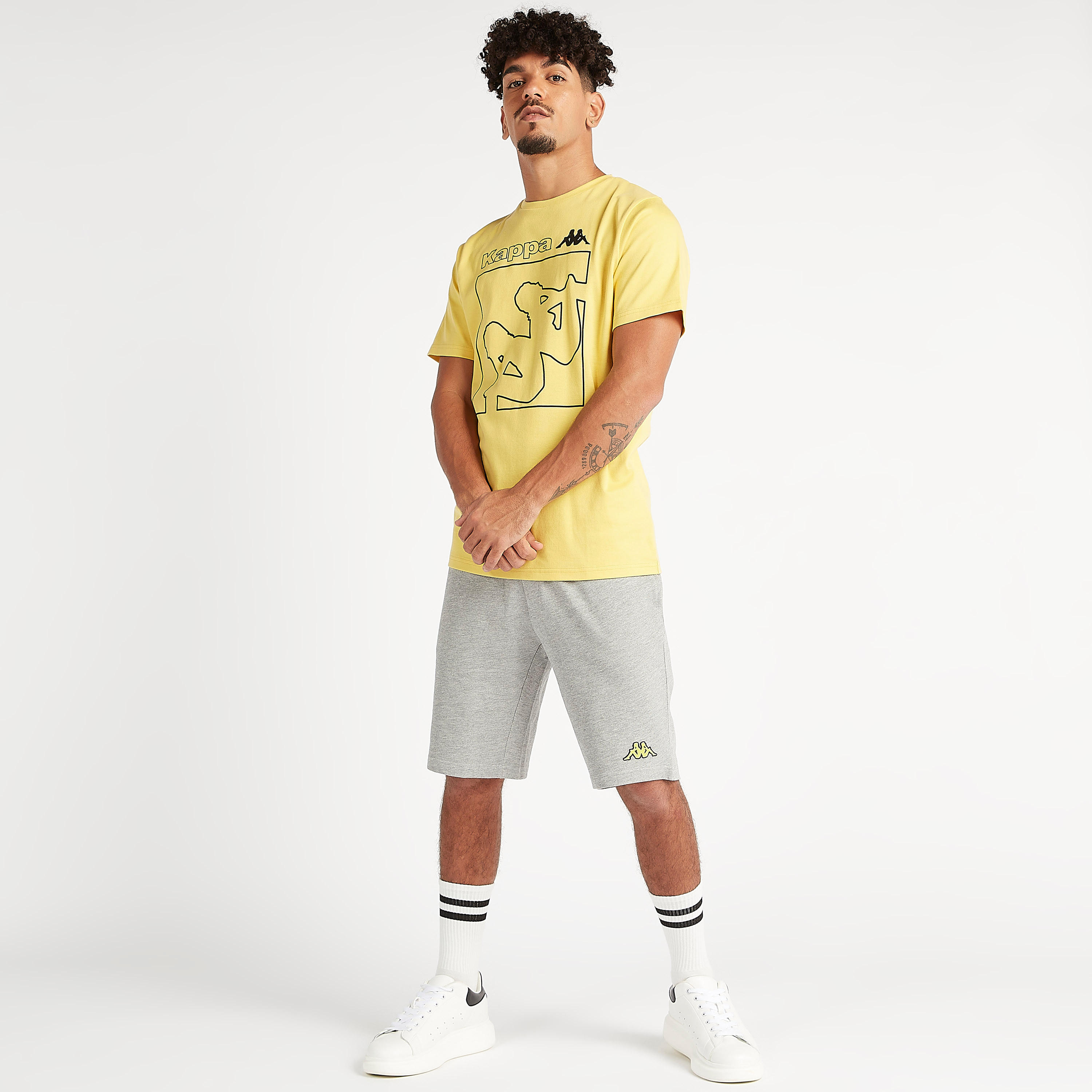 تيشيرت مستدام بطبعات وياقة ضيّقة وأكمام قصيرة من كابا-men-clothing-sportswearandactivewear-tshirtsandpolos-image-2