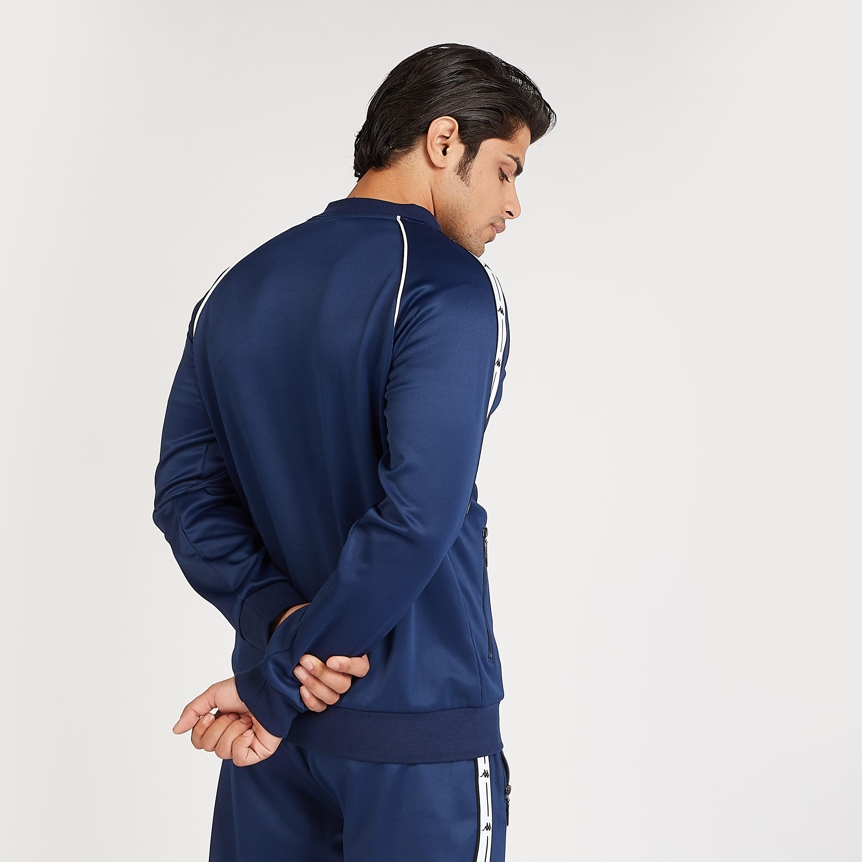 جاكيت مستدام بأكمام طويلة وشريطة وطبعات من كابا-men-clothing-jacketsandblazers-jackets-image-4