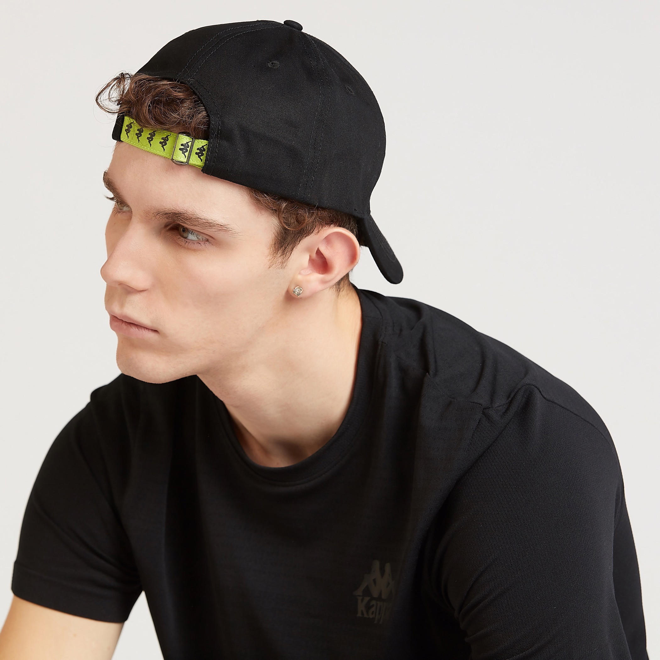 قبعة كاب مطرّزة بإبزيم إغلاق من كابا-men-caps-image-2